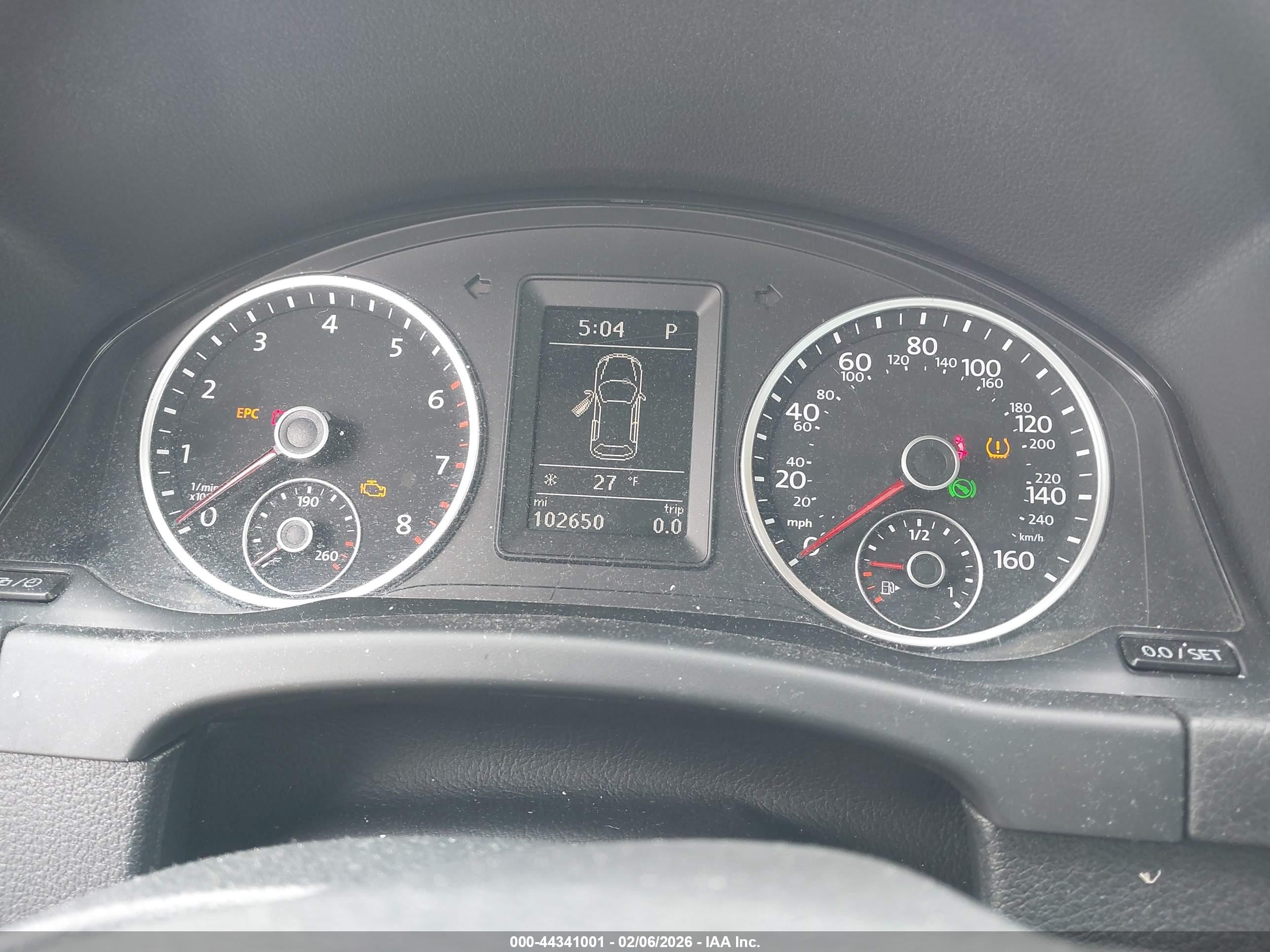 VOLKSWAGEN TIGUAN image 7