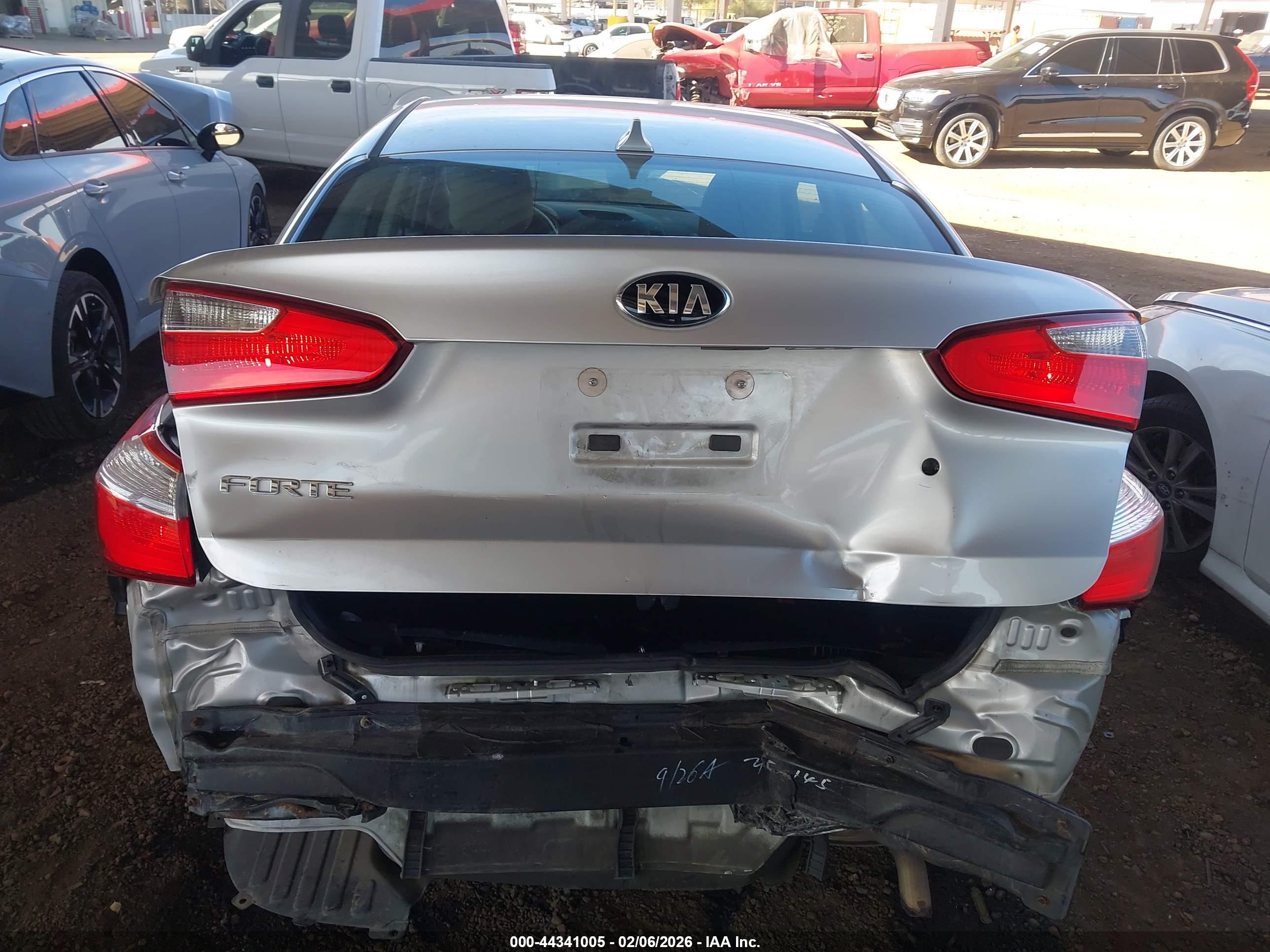 KIA FORTE image 6