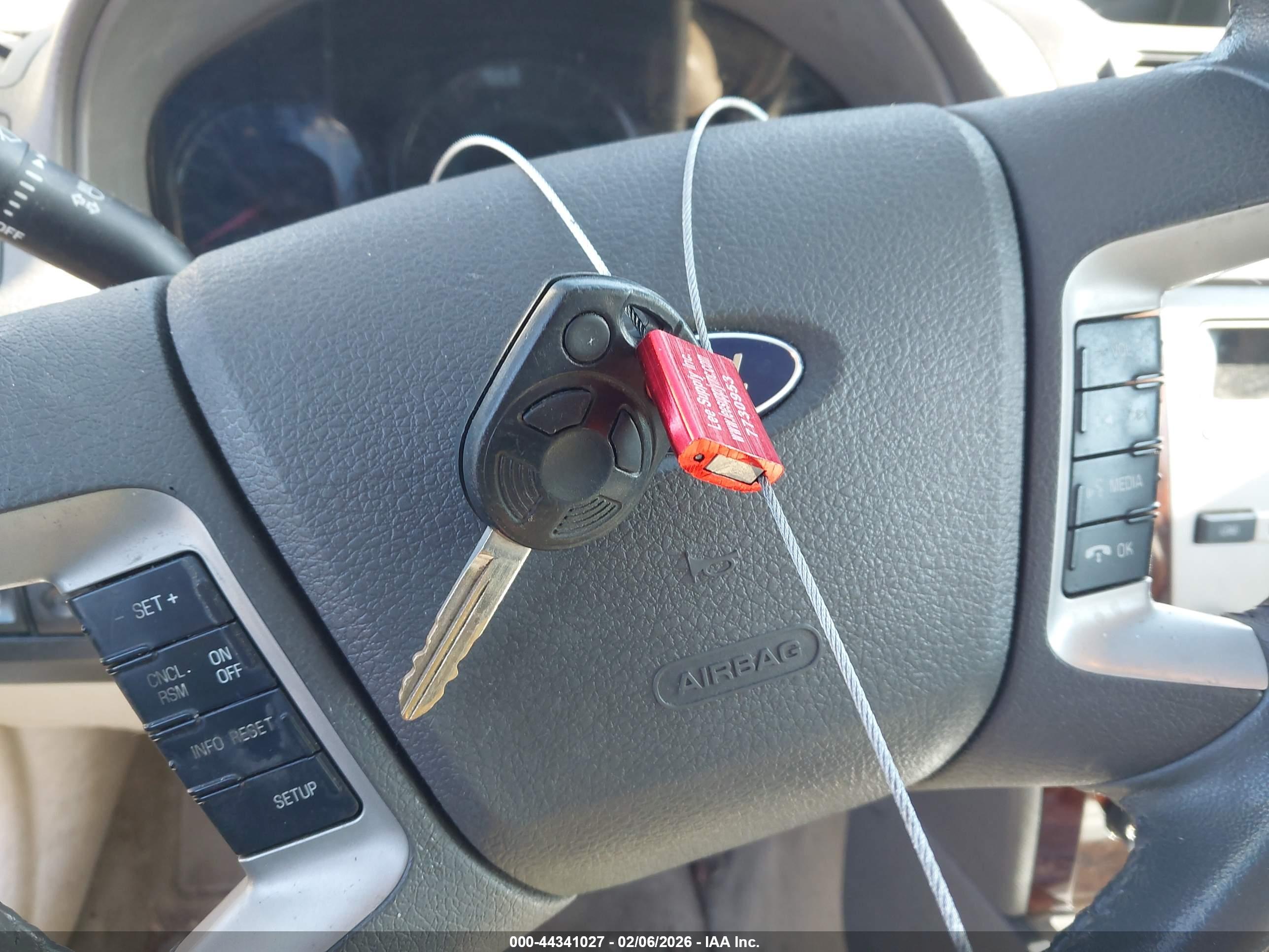 FORD FUSION image 11