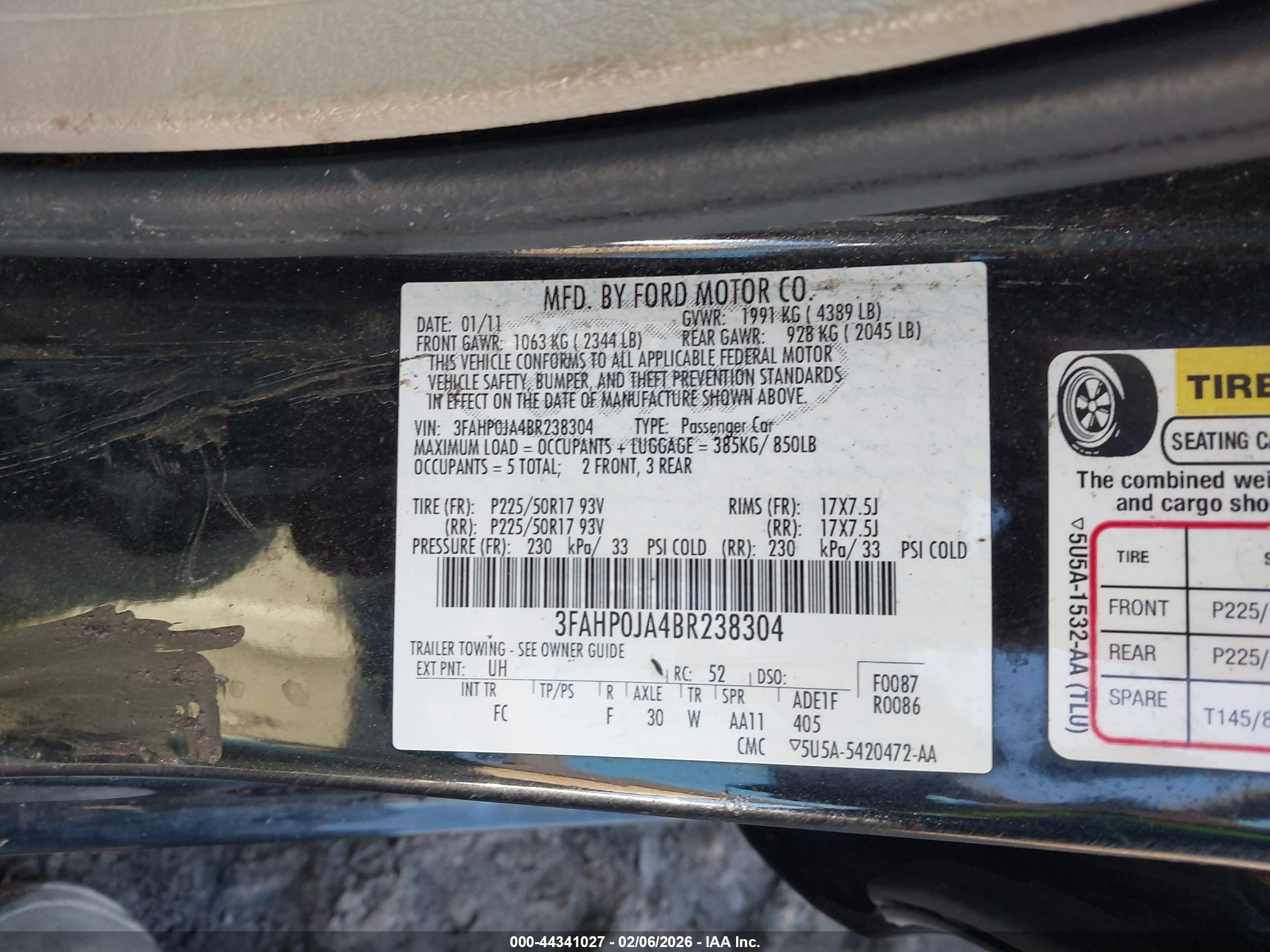 FORD FUSION image 9