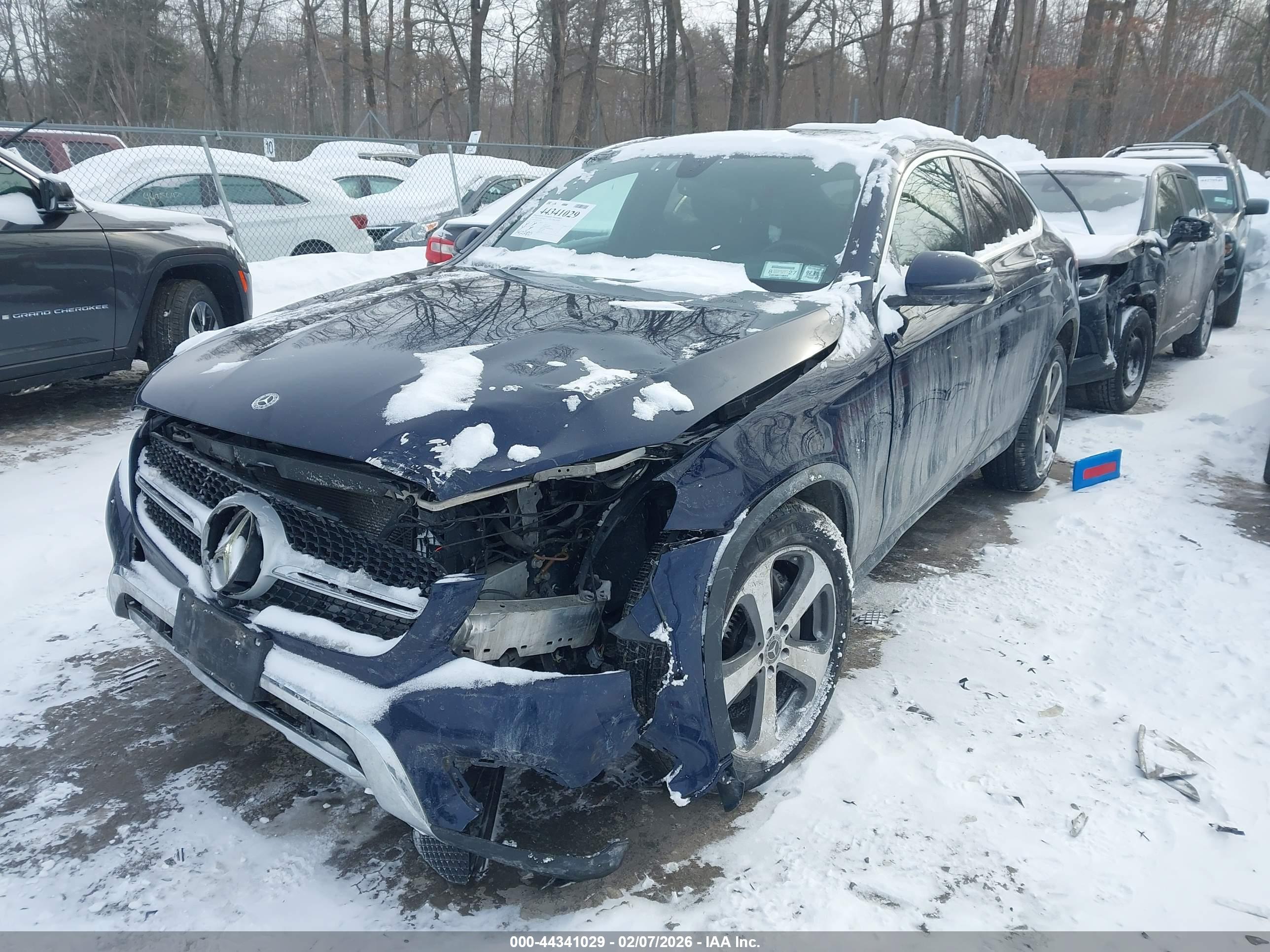 MERCEDES-BENZ GLC image 6