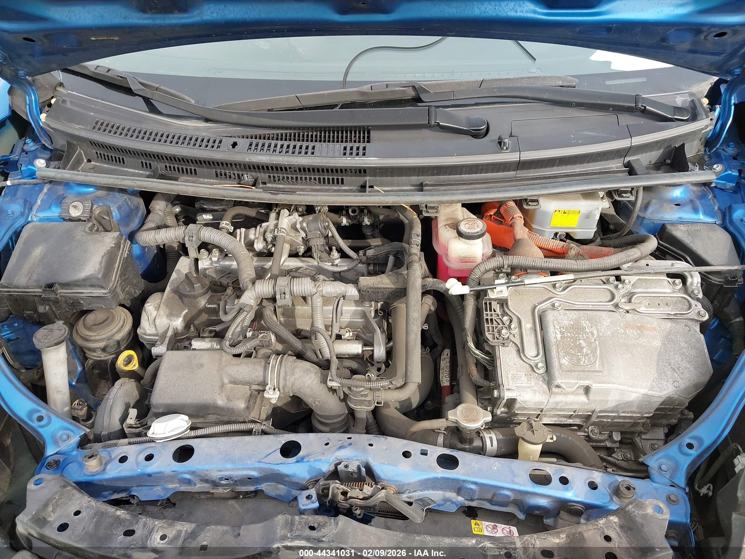 TOYOTA PRIUS image 10