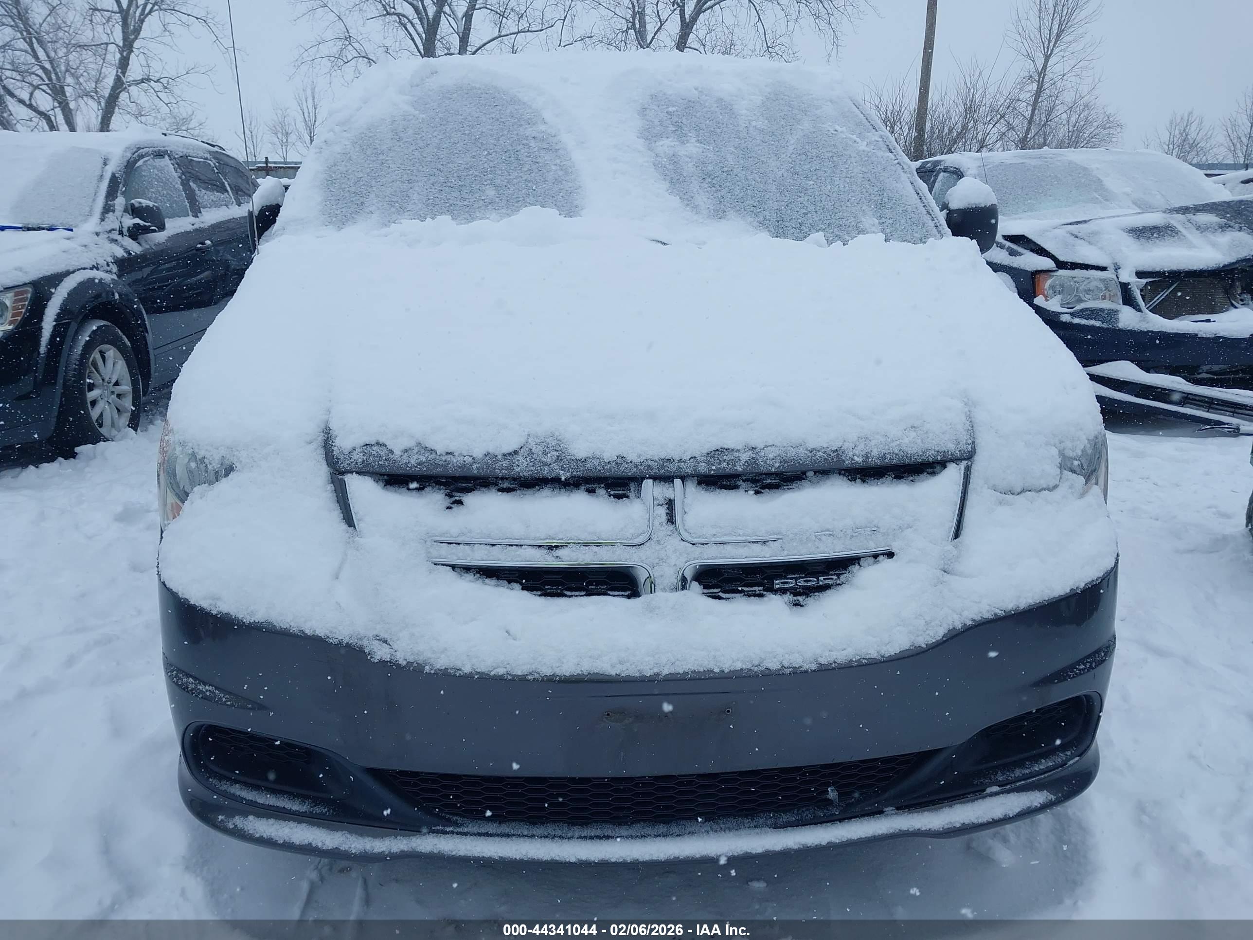 DODGE GRAND image 6