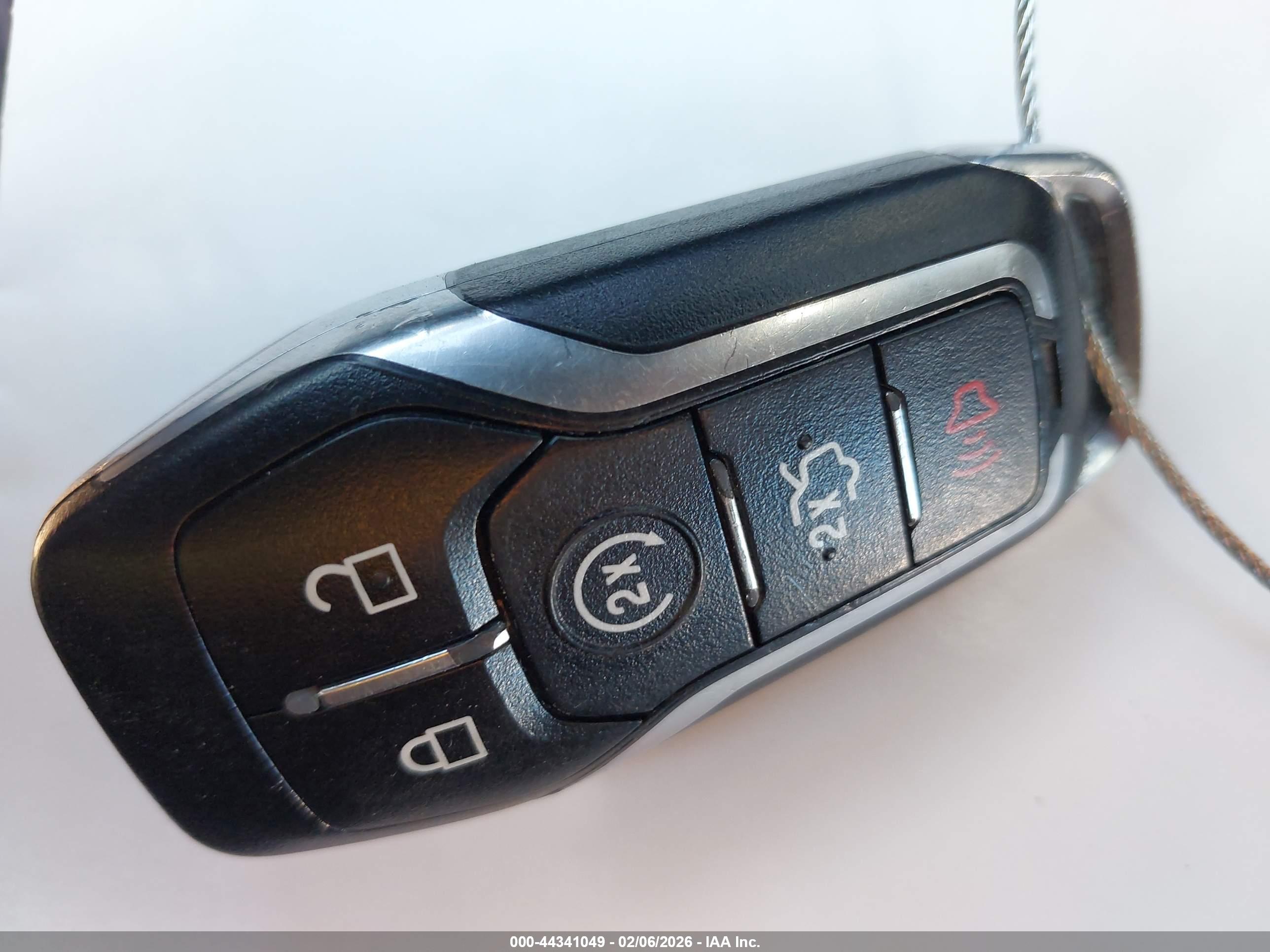 FORD EXPLORER image 11