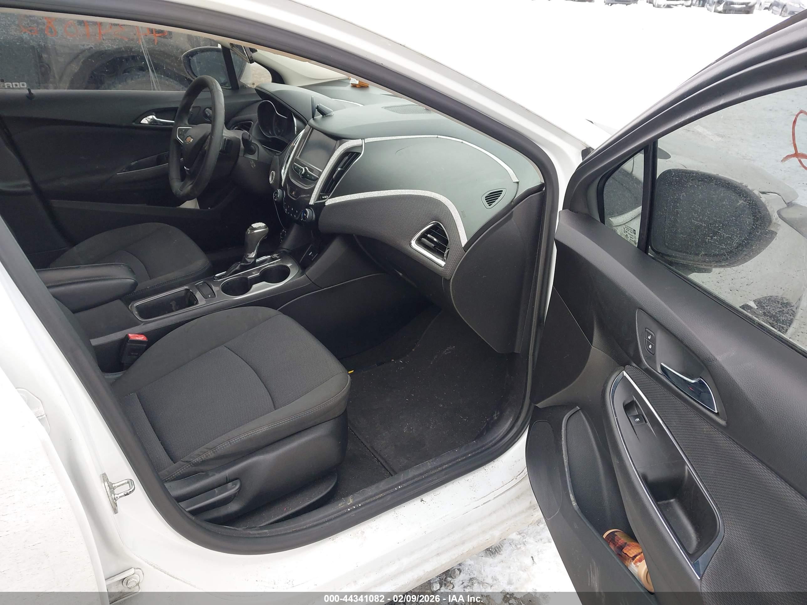CHEVROLET CRUZE image 5