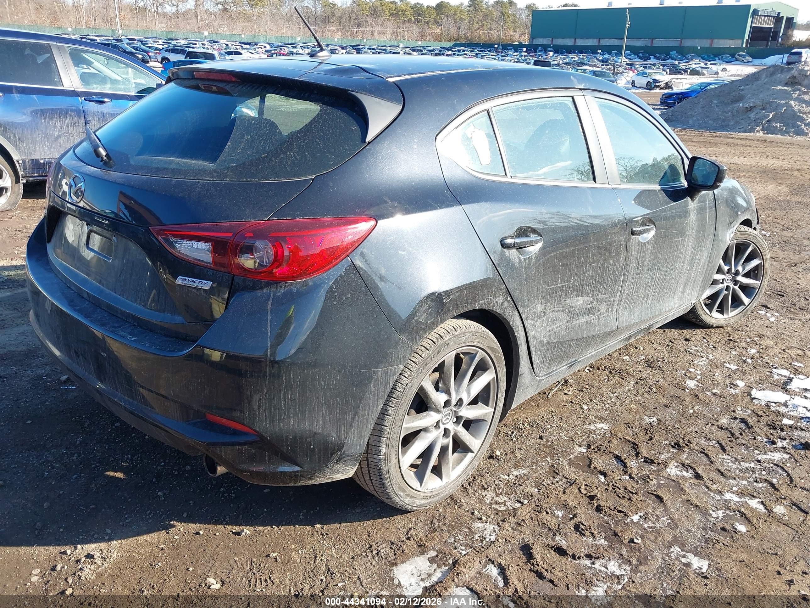MAZDA MAZDA3 image 4