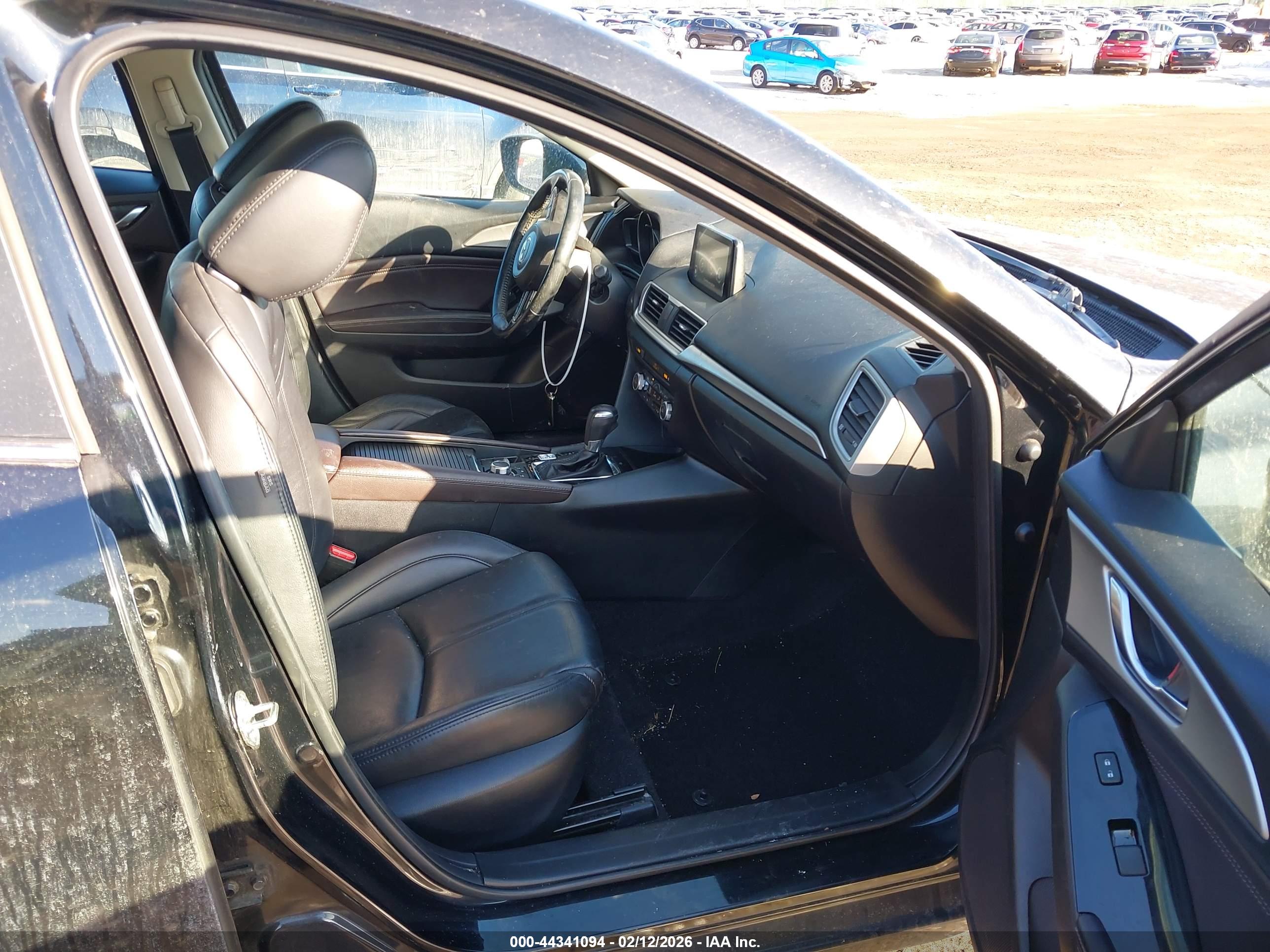 MAZDA MAZDA3 image 5