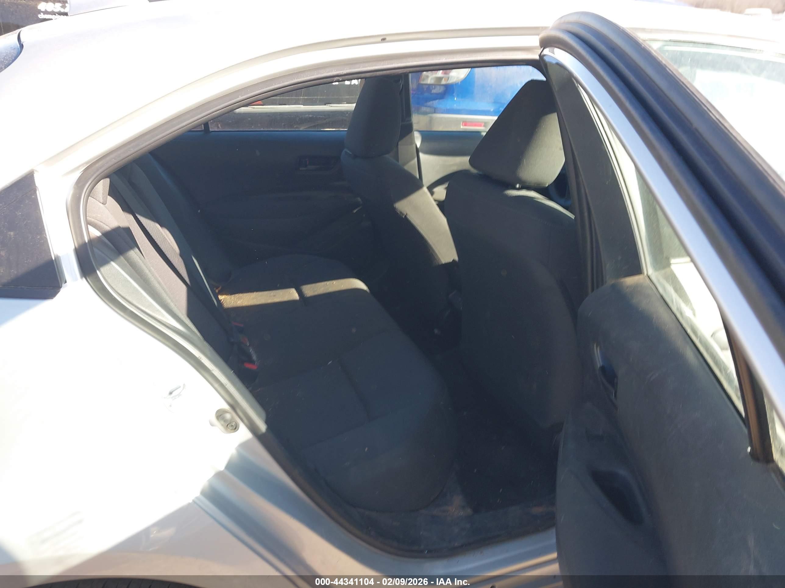 TOYOTA COROLLA image 8