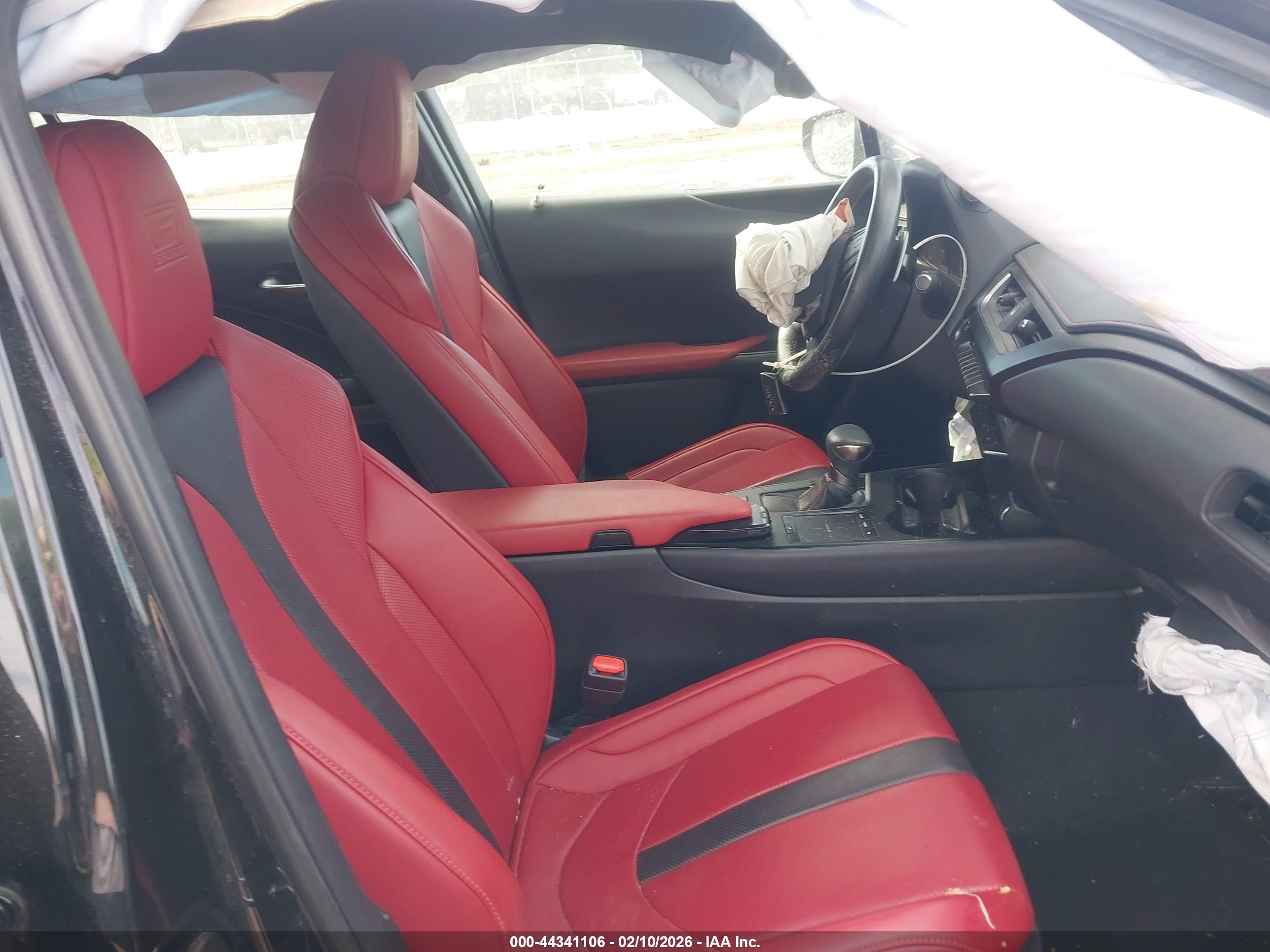 LEXUS UX image 5