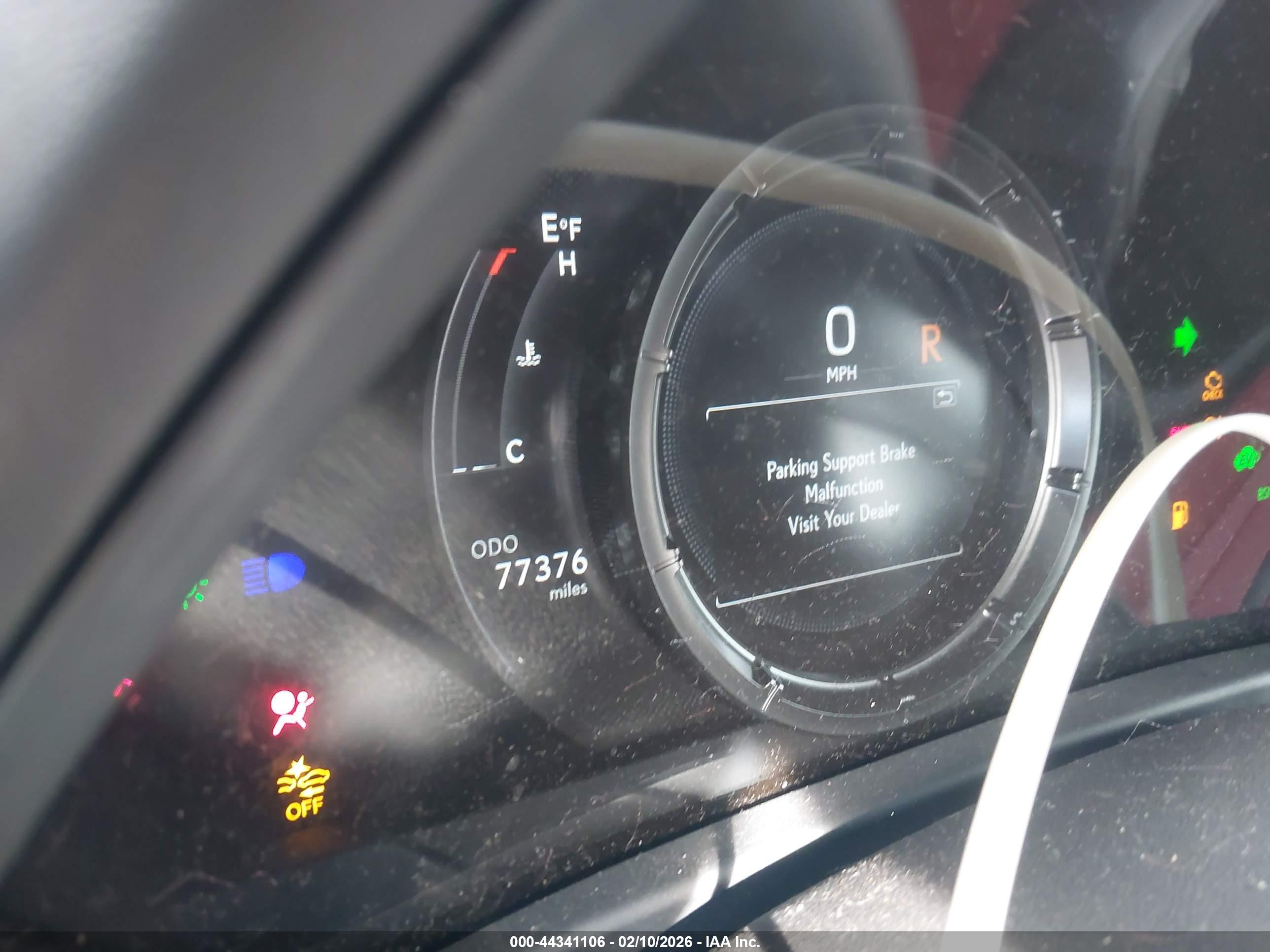 LEXUS UX image 7