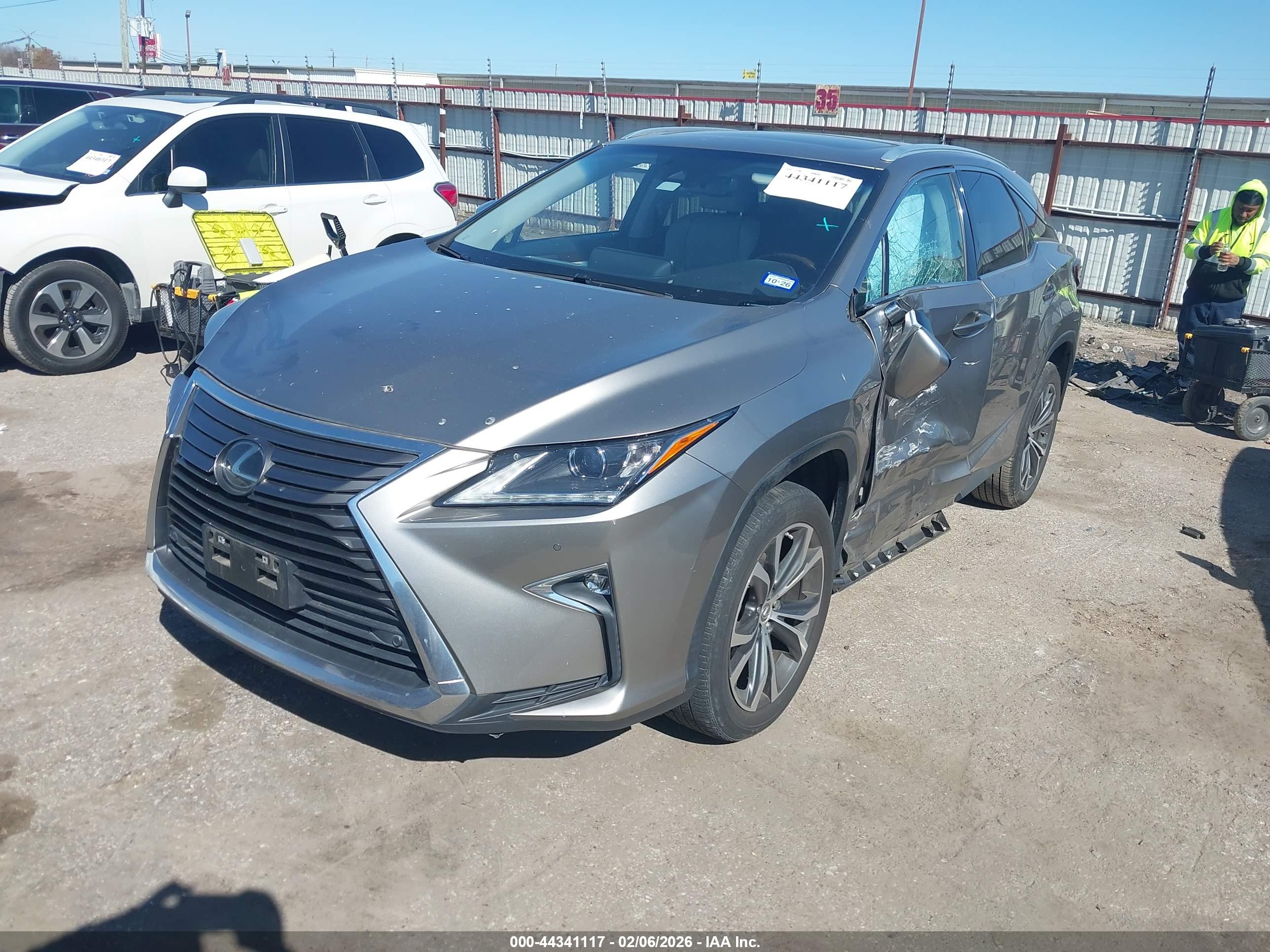 LEXUS RX image 2