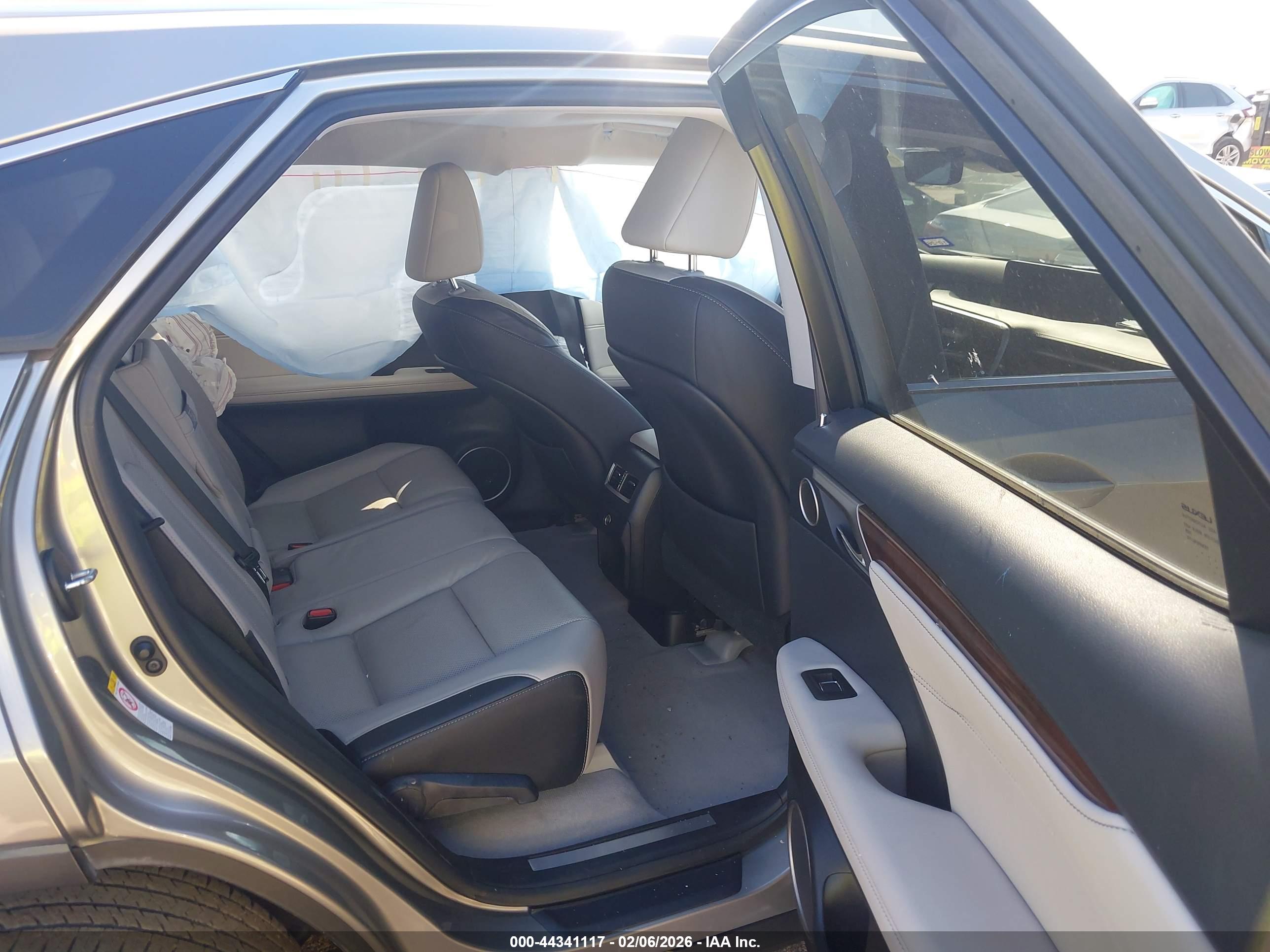 LEXUS RX image 8