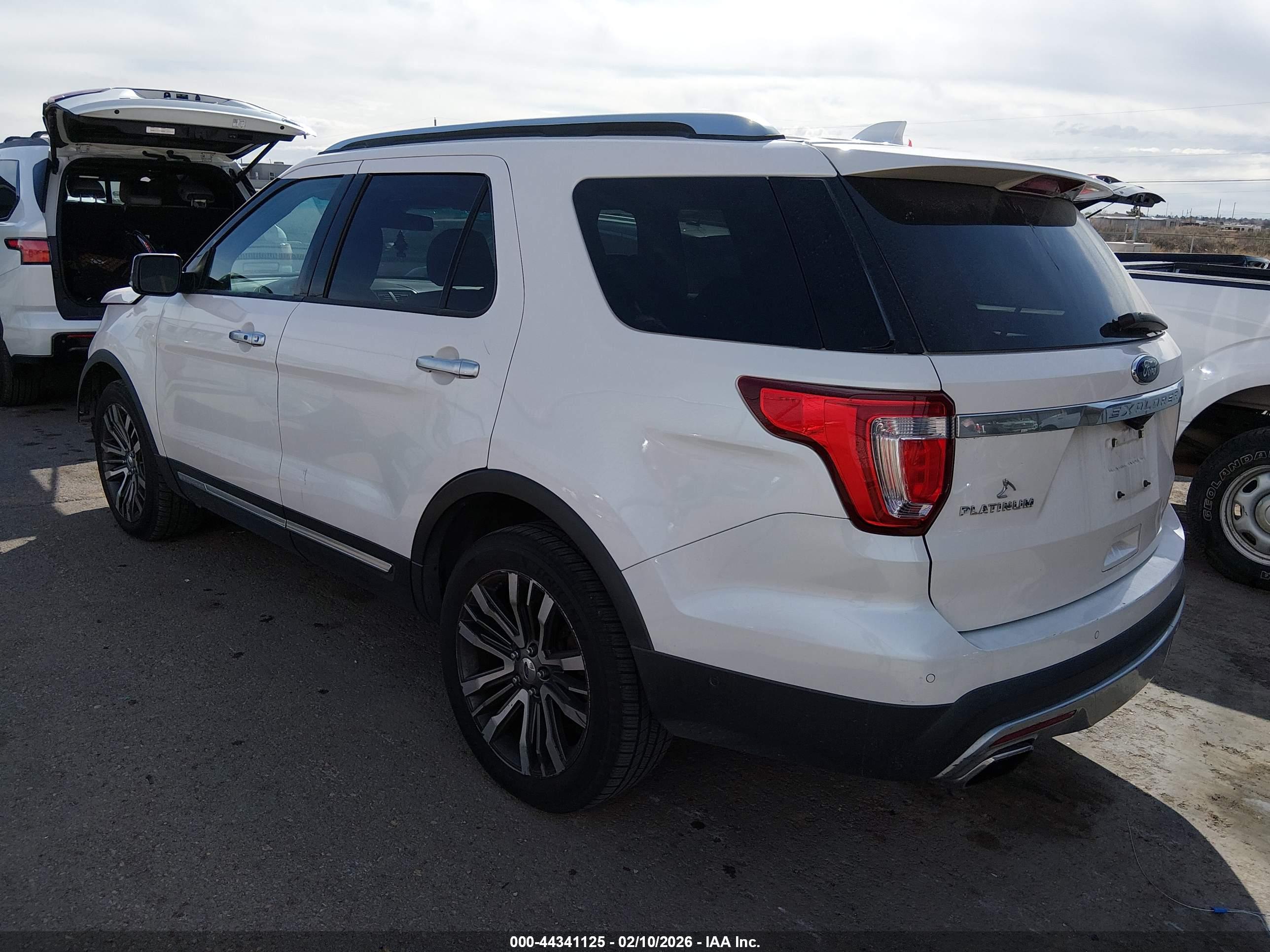 FORD EXPLORER image 3