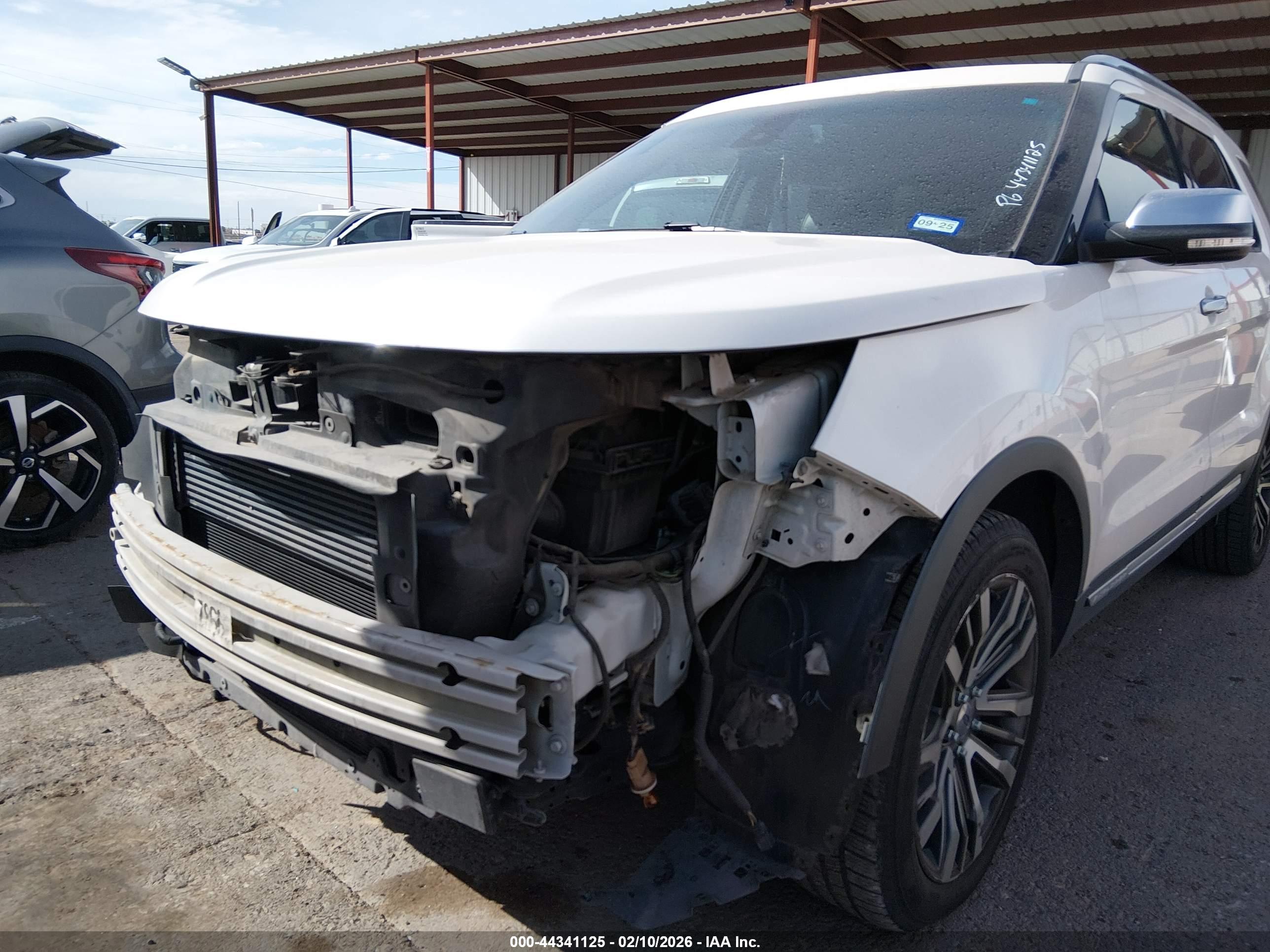 FORD EXPLORER image 6
