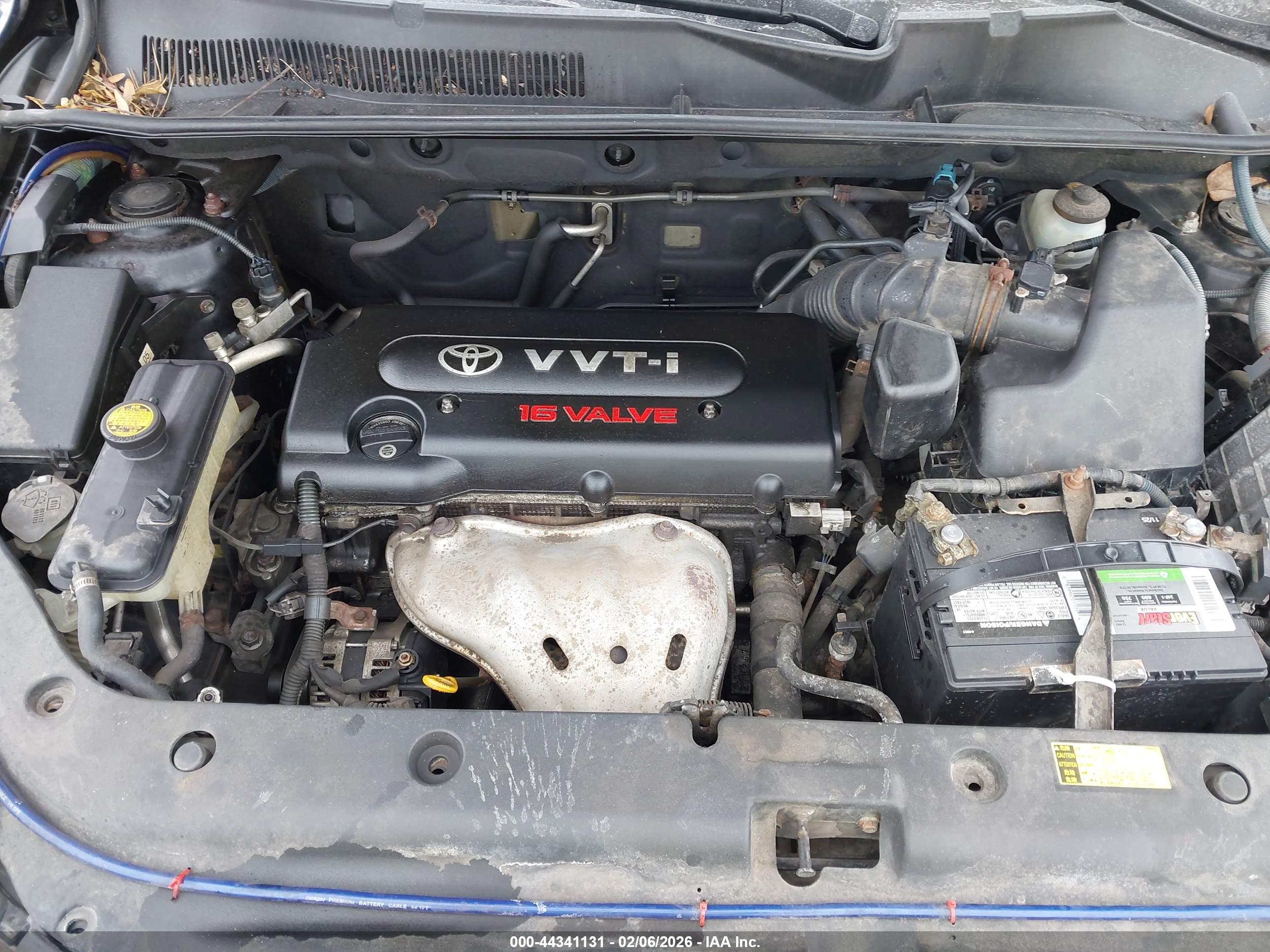 TOYOTA RAV4 image 10