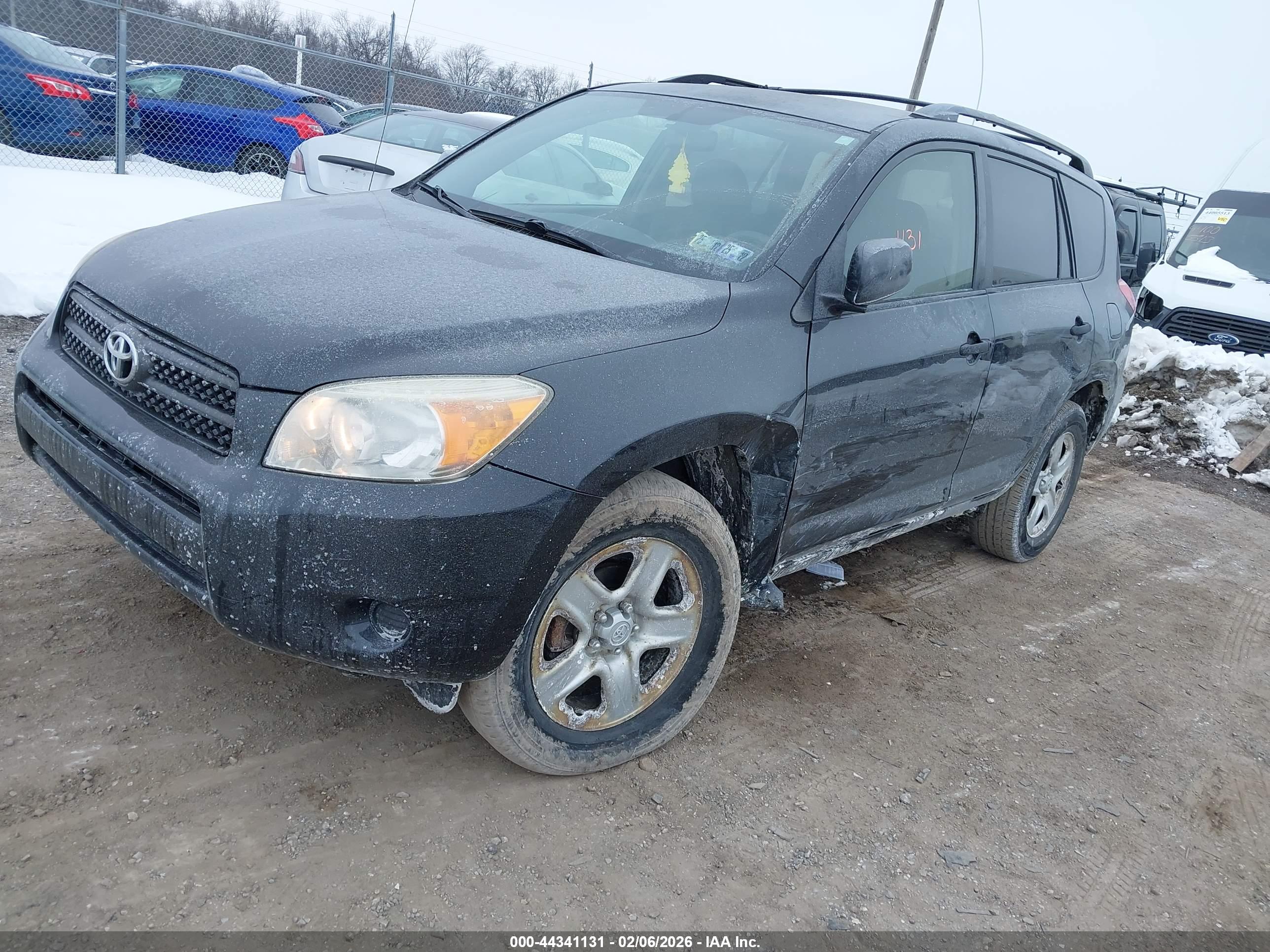 TOYOTA RAV4 image 2