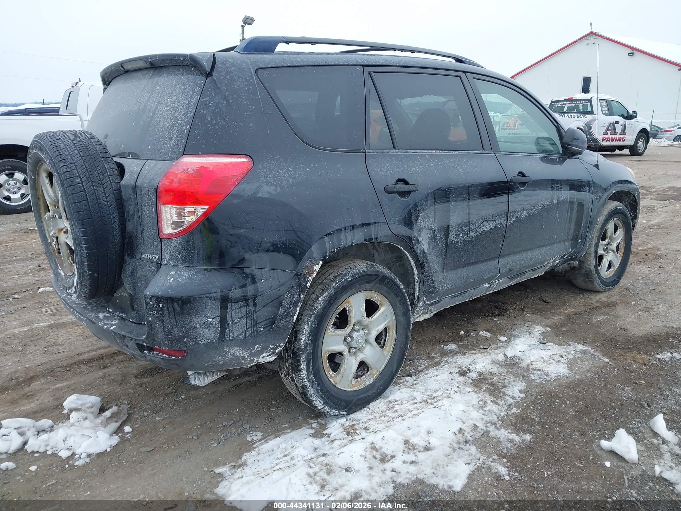 TOYOTA RAV4 image 4