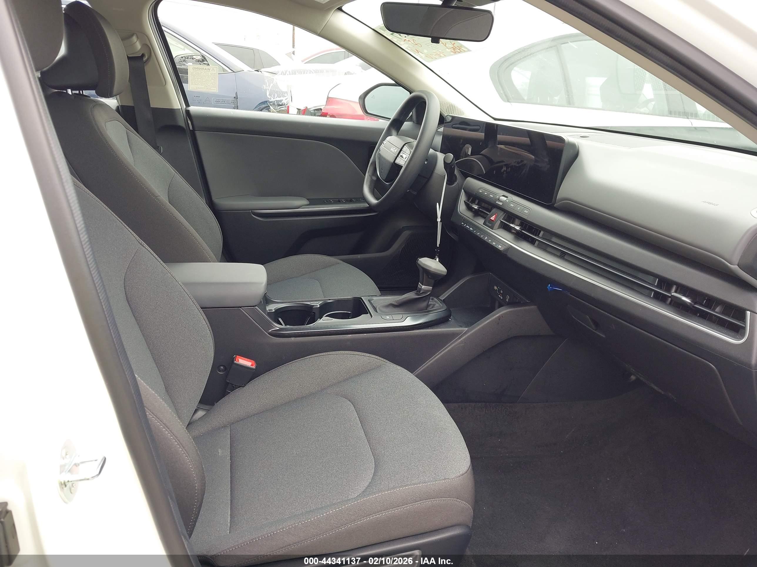 KIA K4 image 5