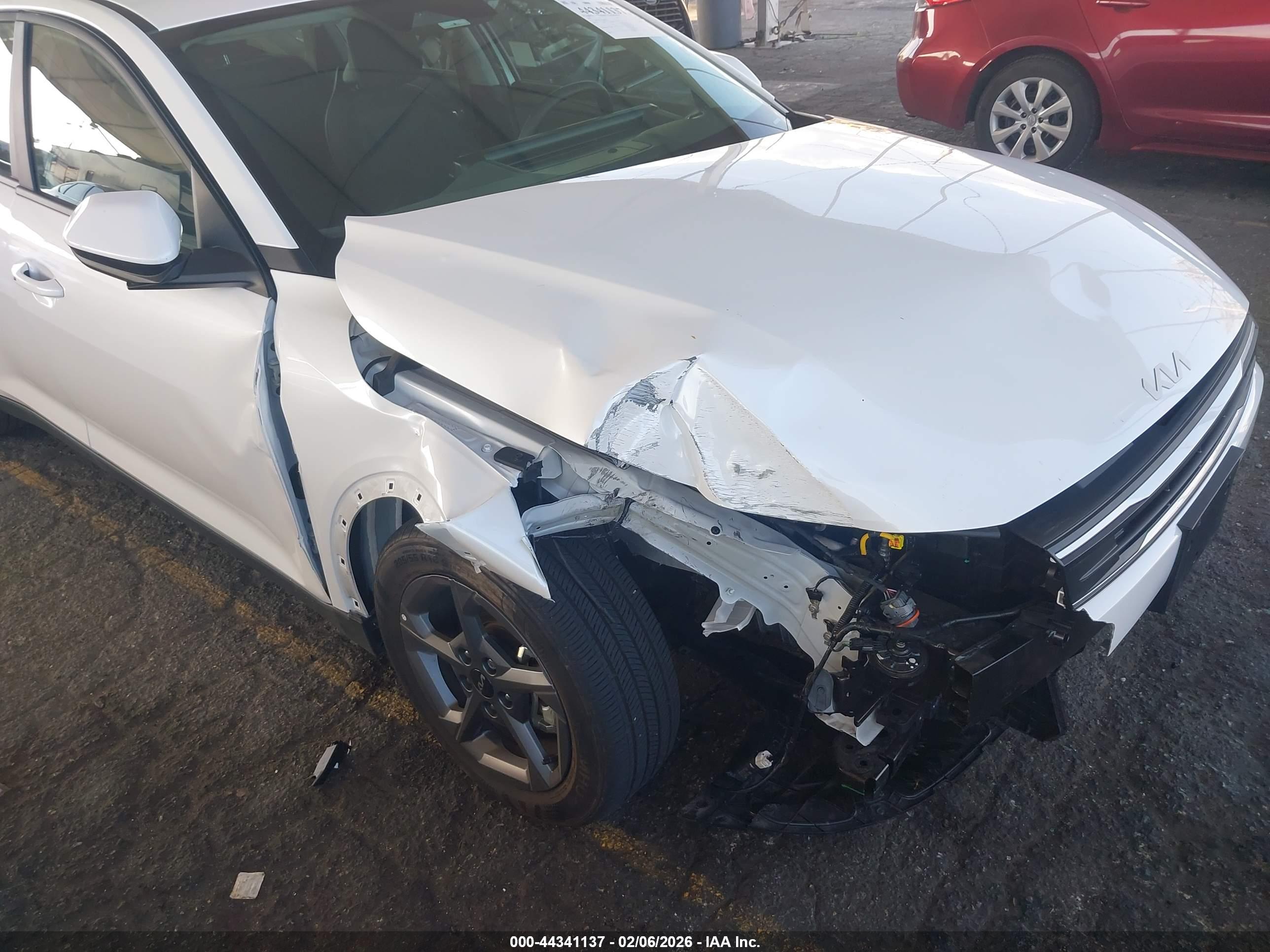 KIA K4 image 6