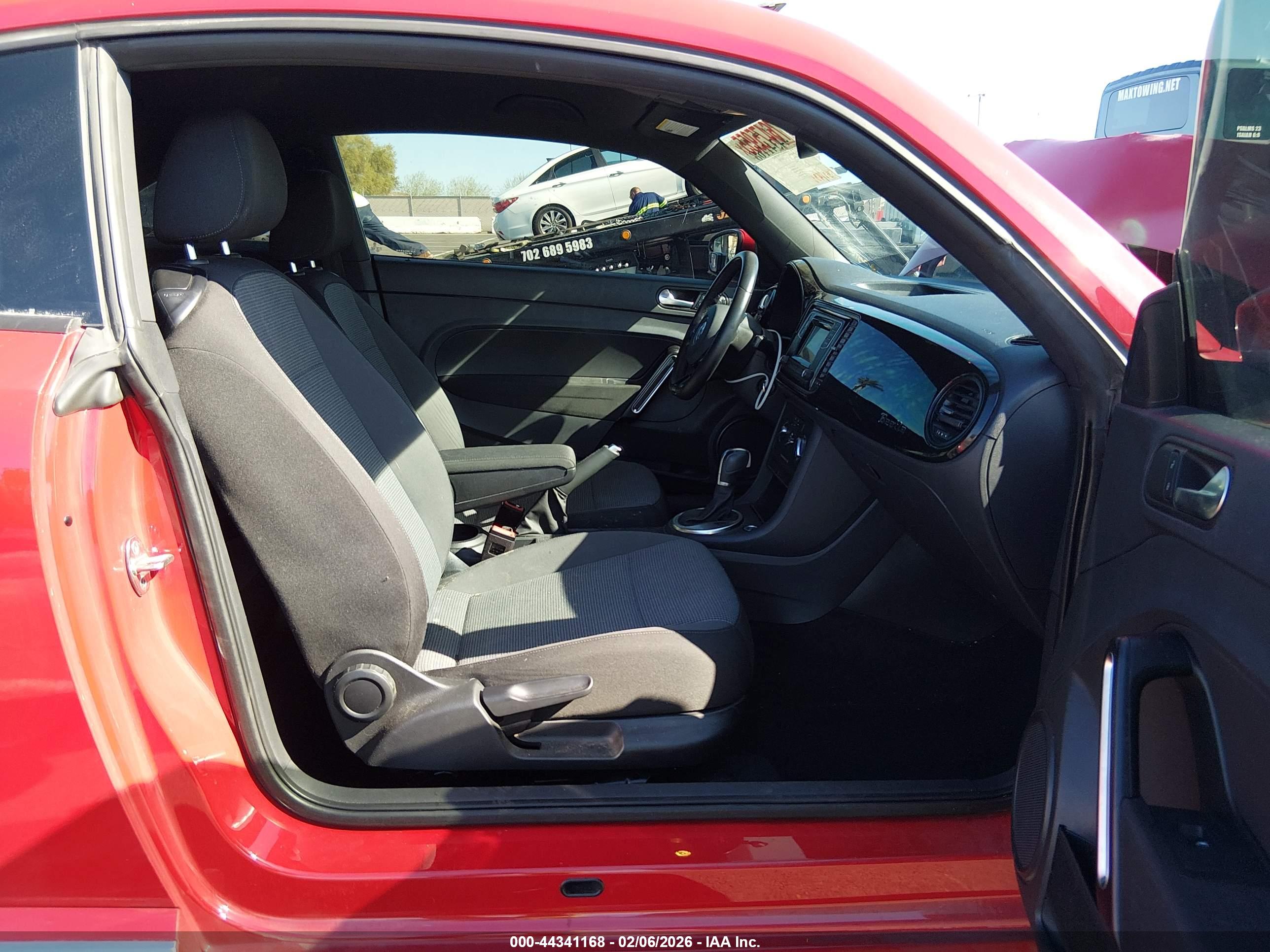 VOLKSWAGEN BEETLE image 5