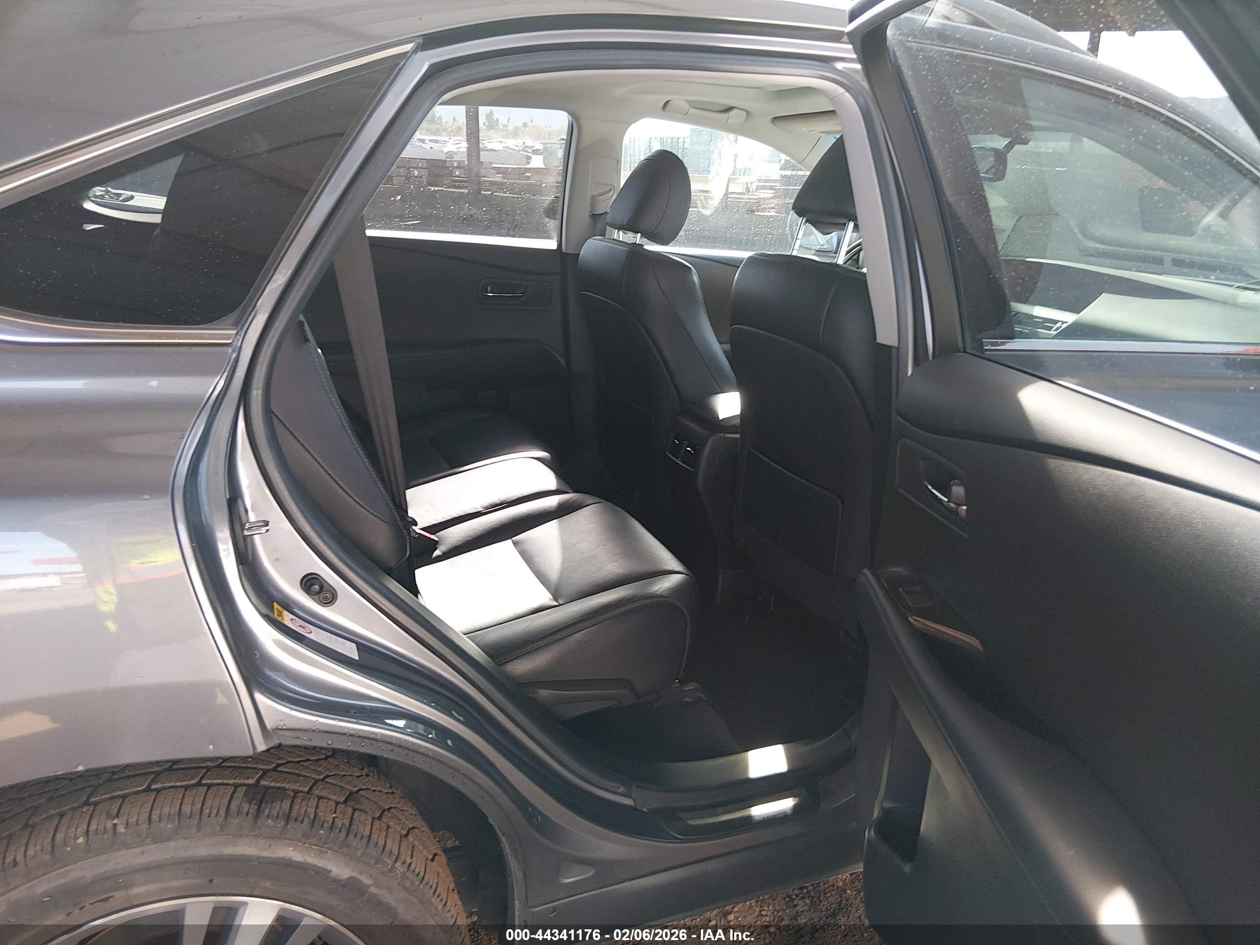 LEXUS RX image 8