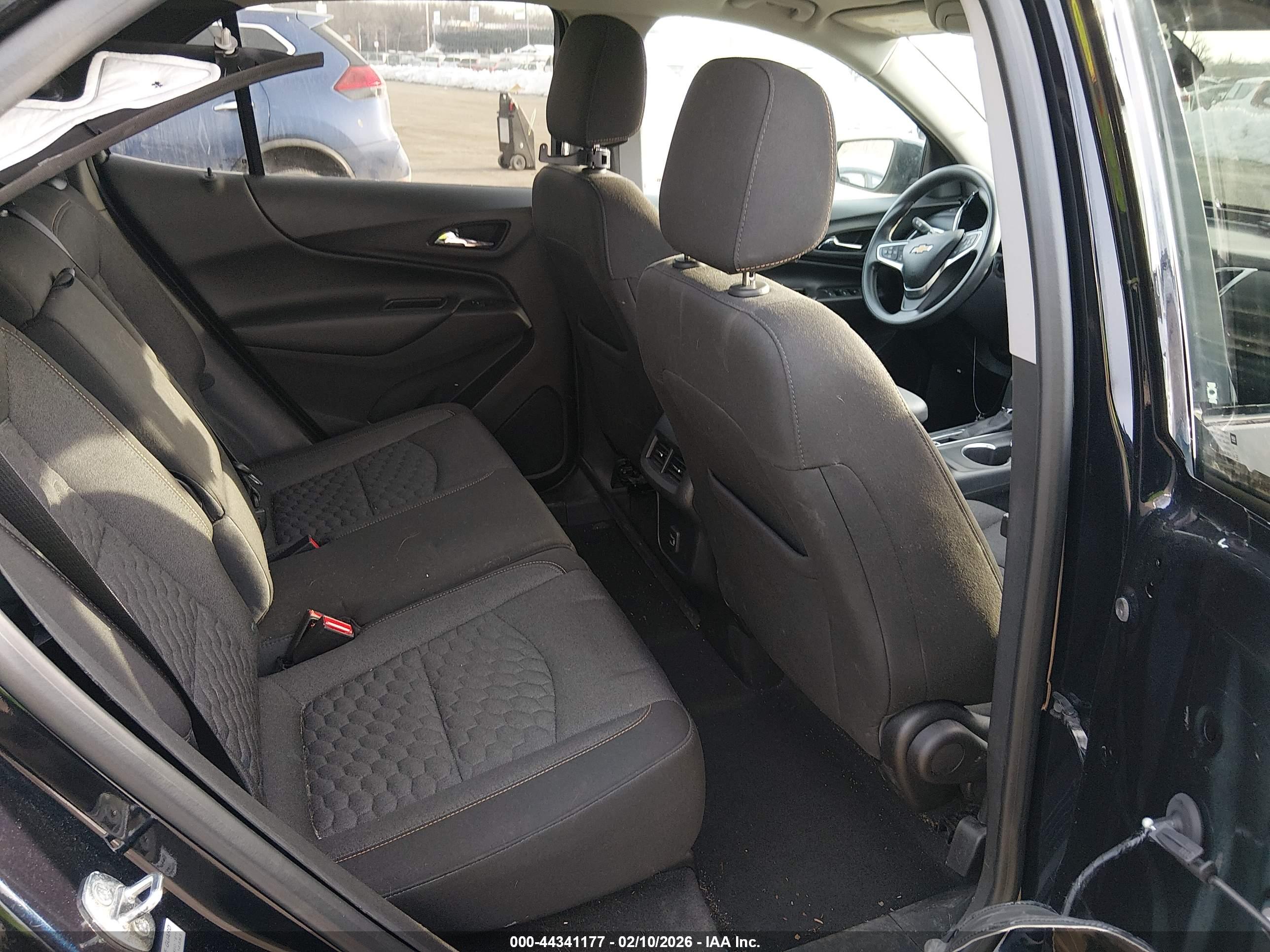 CHEVROLET EQUINOX image 8