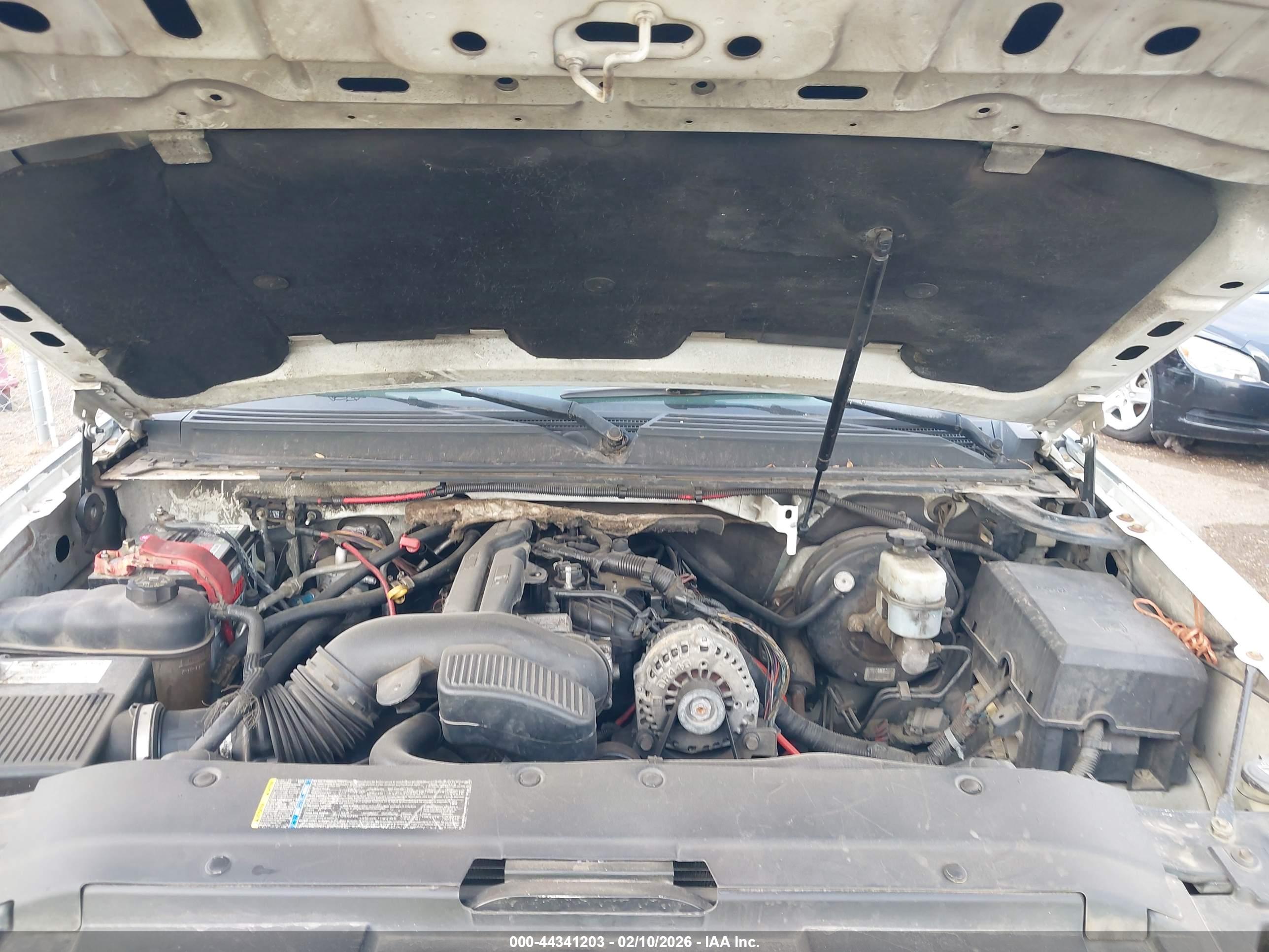 CHEVROLET TAHOE image 10