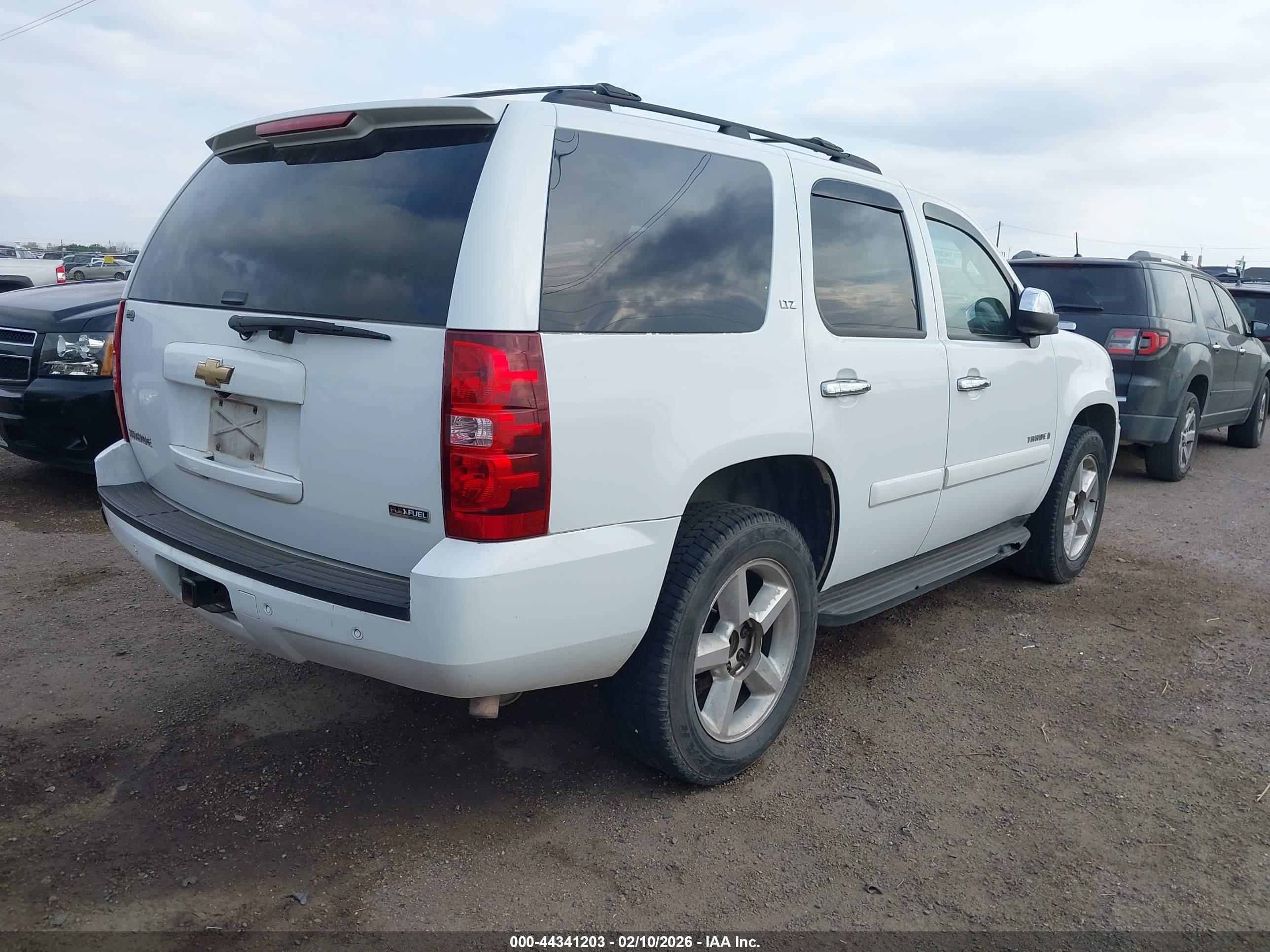 CHEVROLET TAHOE image 4