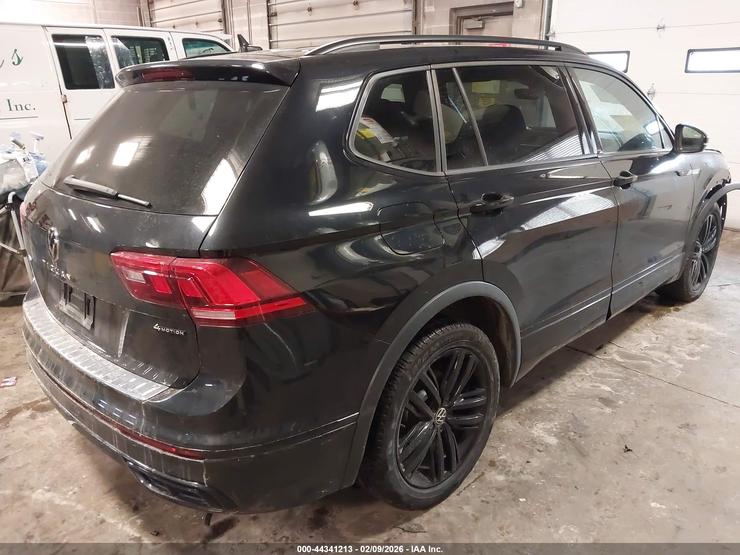 VOLKSWAGEN TIGUAN image 4