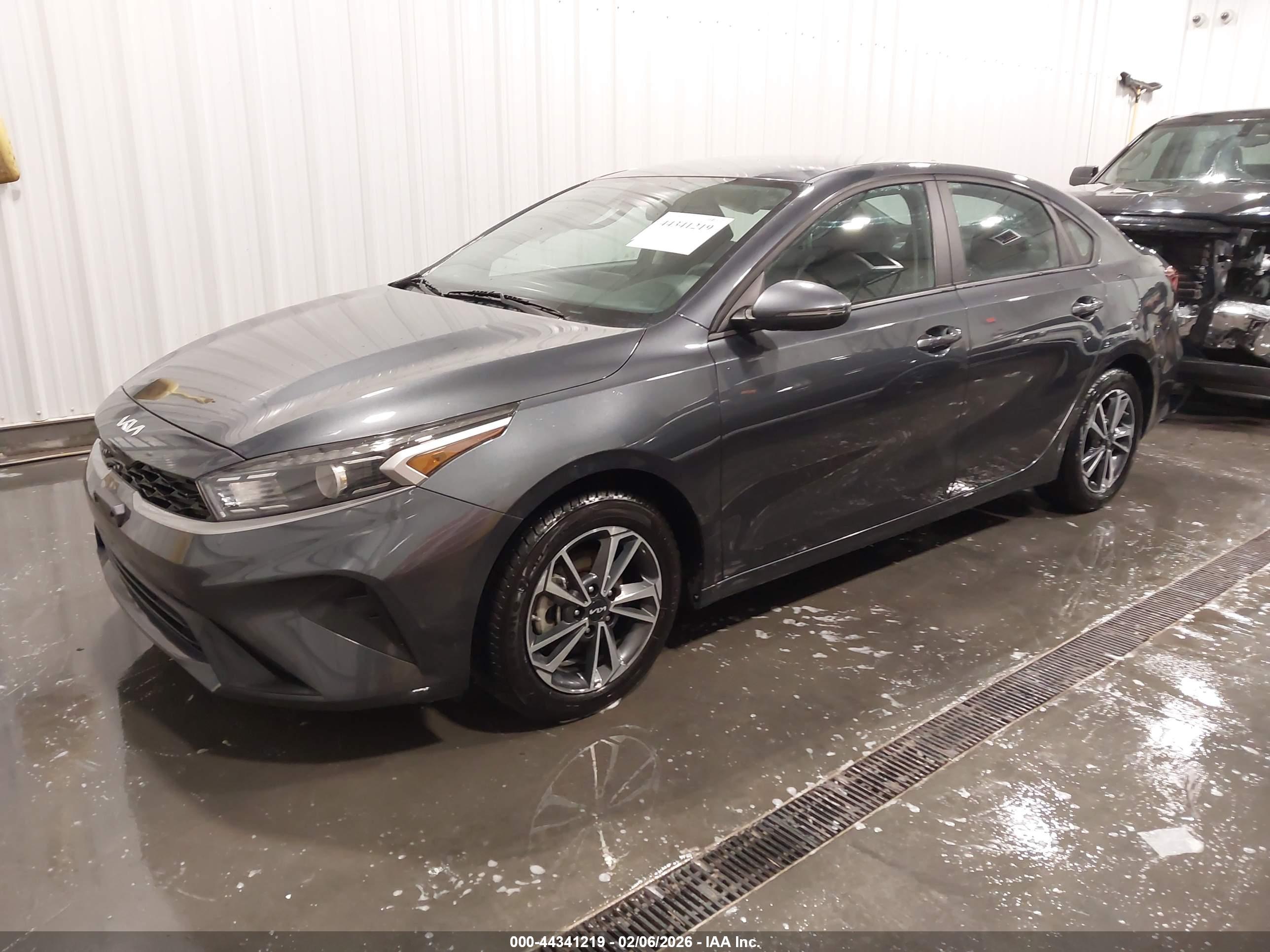 KIA FORTE image 2