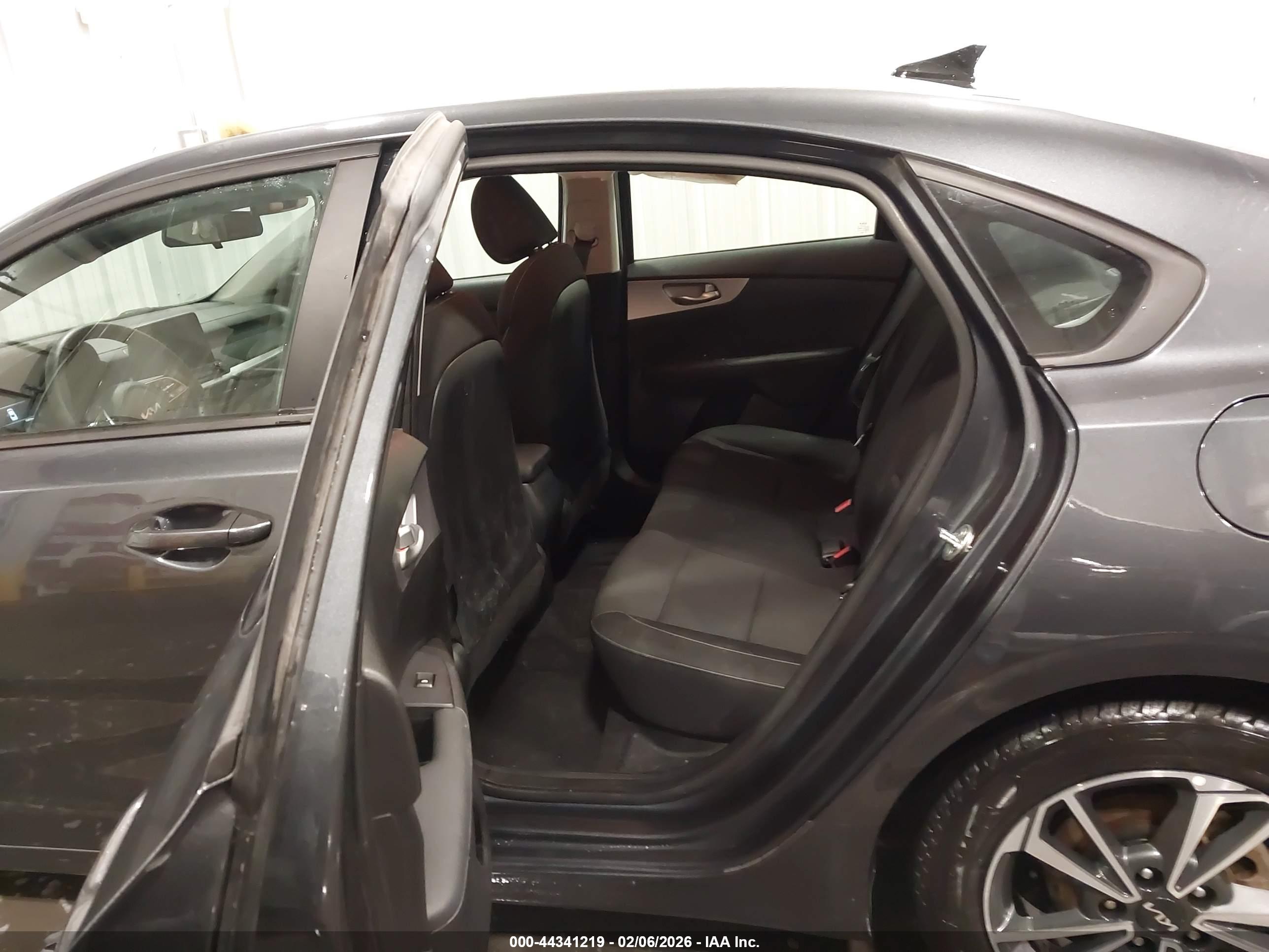 KIA FORTE image 8