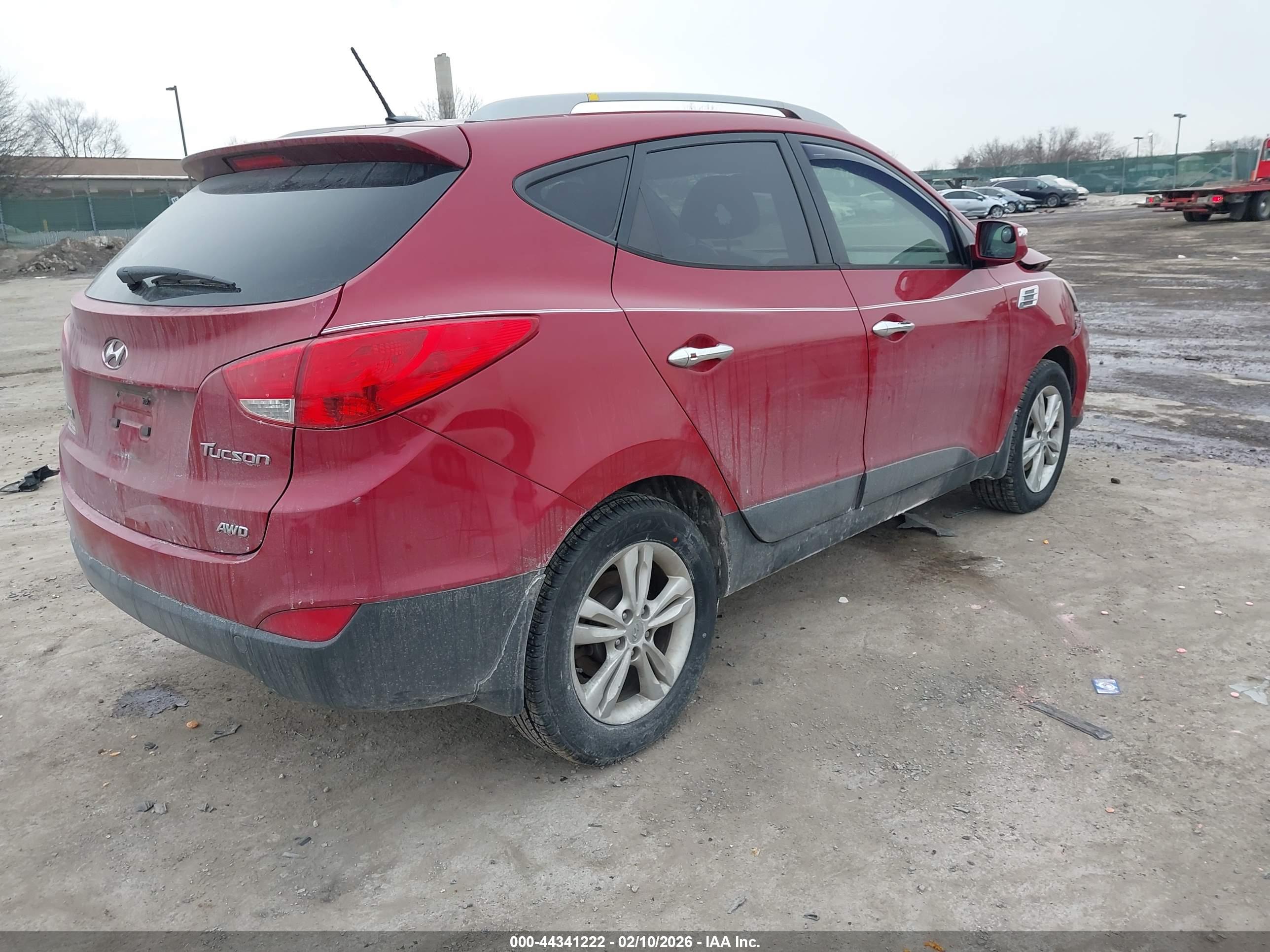 HYUNDAI TUCSON image 4
