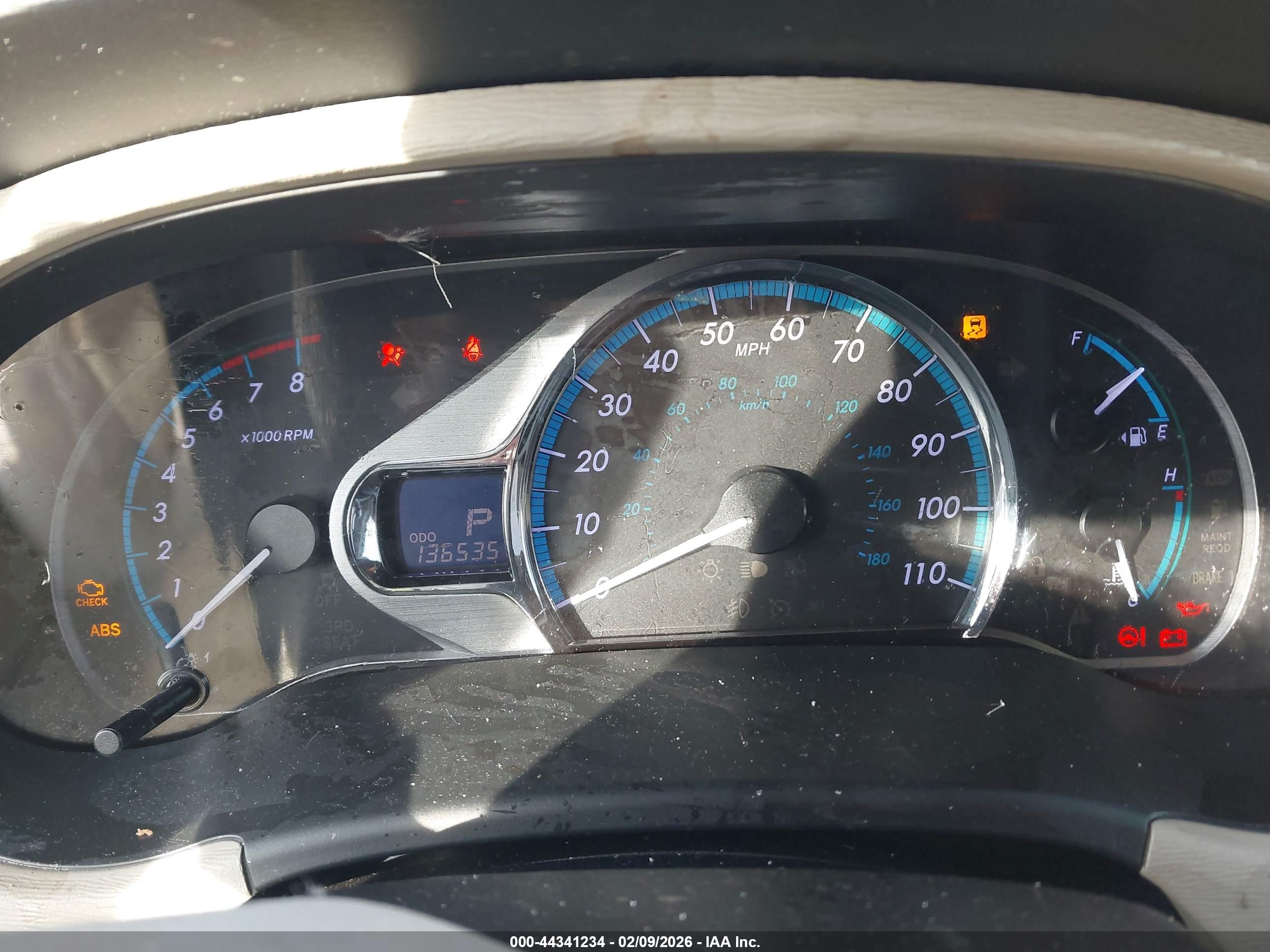 TOYOTA SIENNA image 7