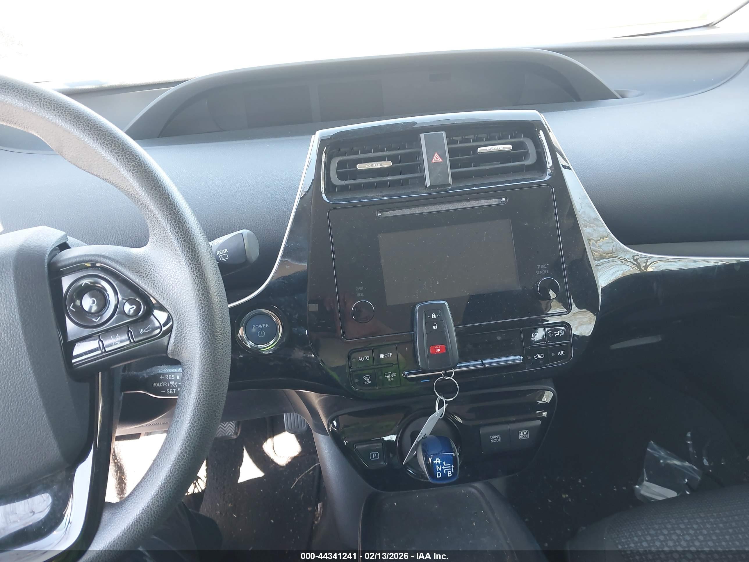 TOYOTA PRIUS image 11