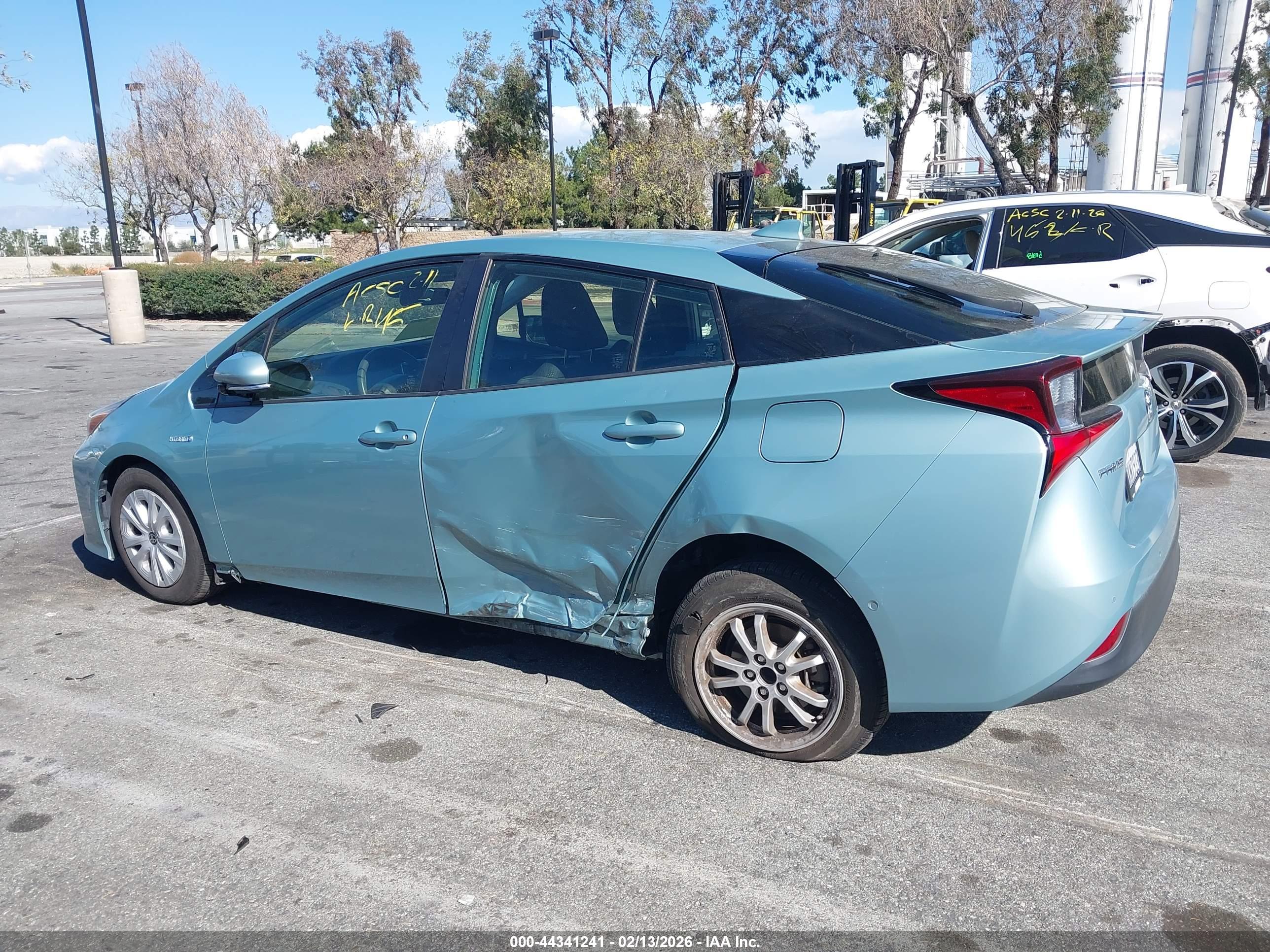 TOYOTA PRIUS image 6