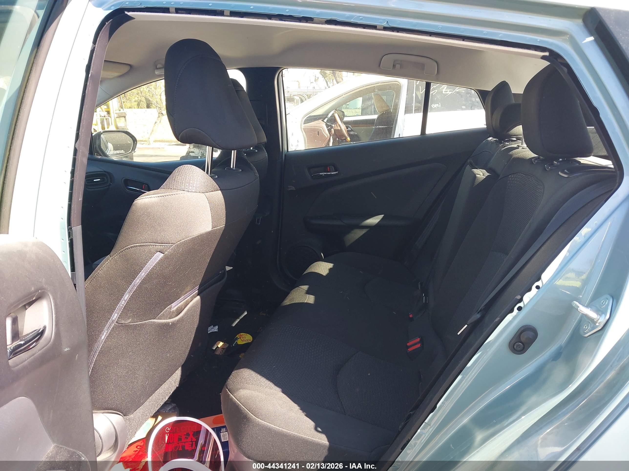 TOYOTA PRIUS image 8