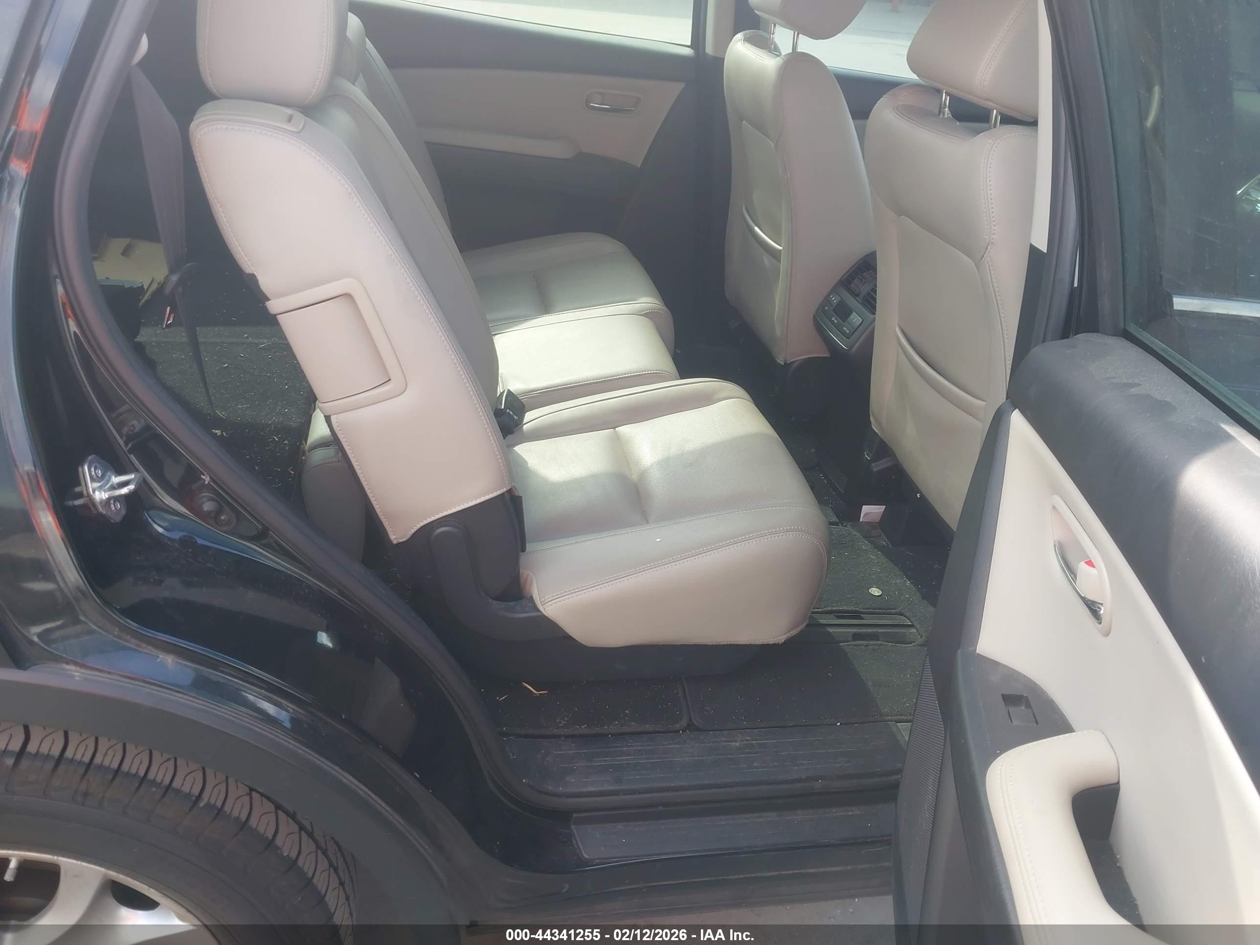 MAZDA CX-9 image 8