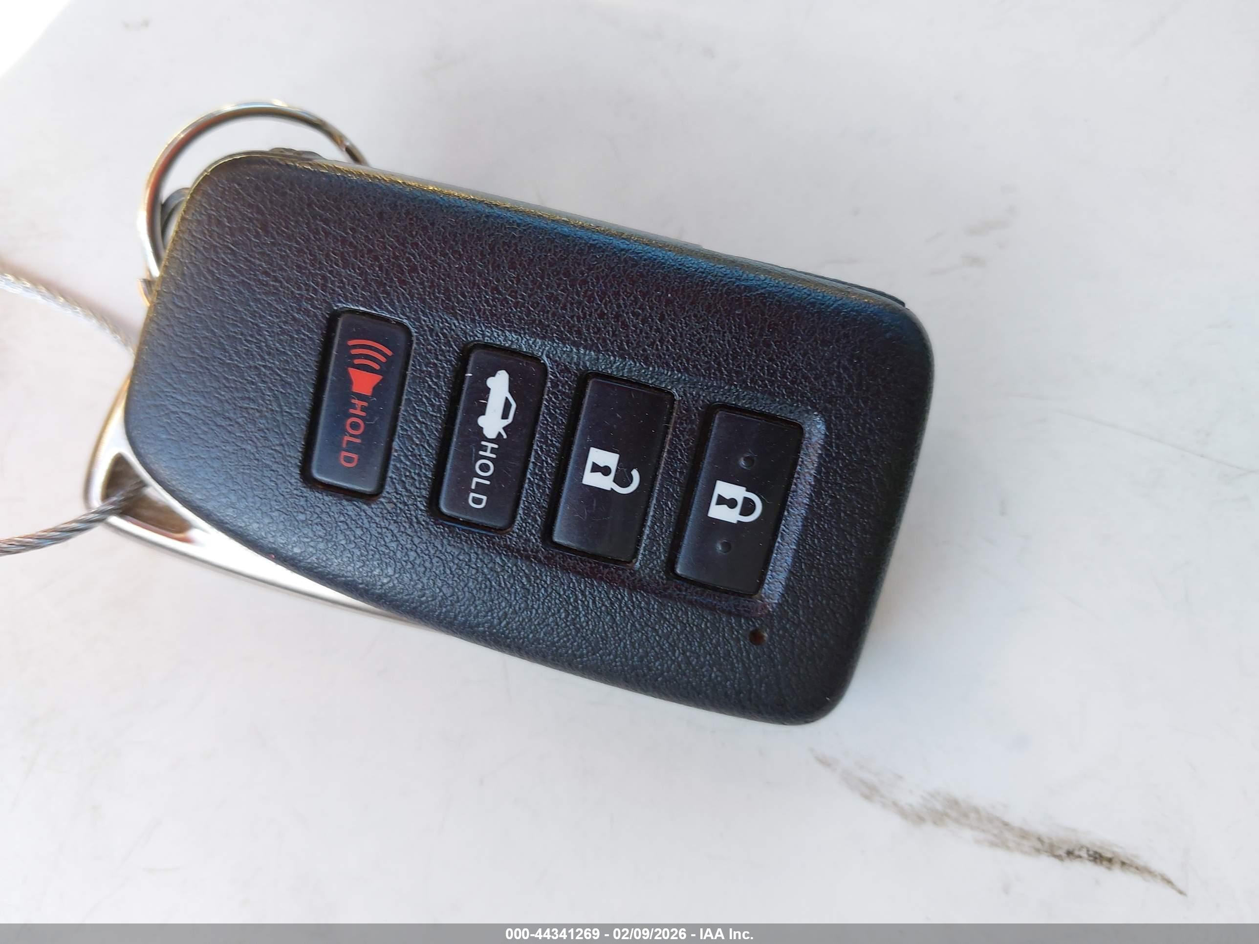 LEXUS ES image 11