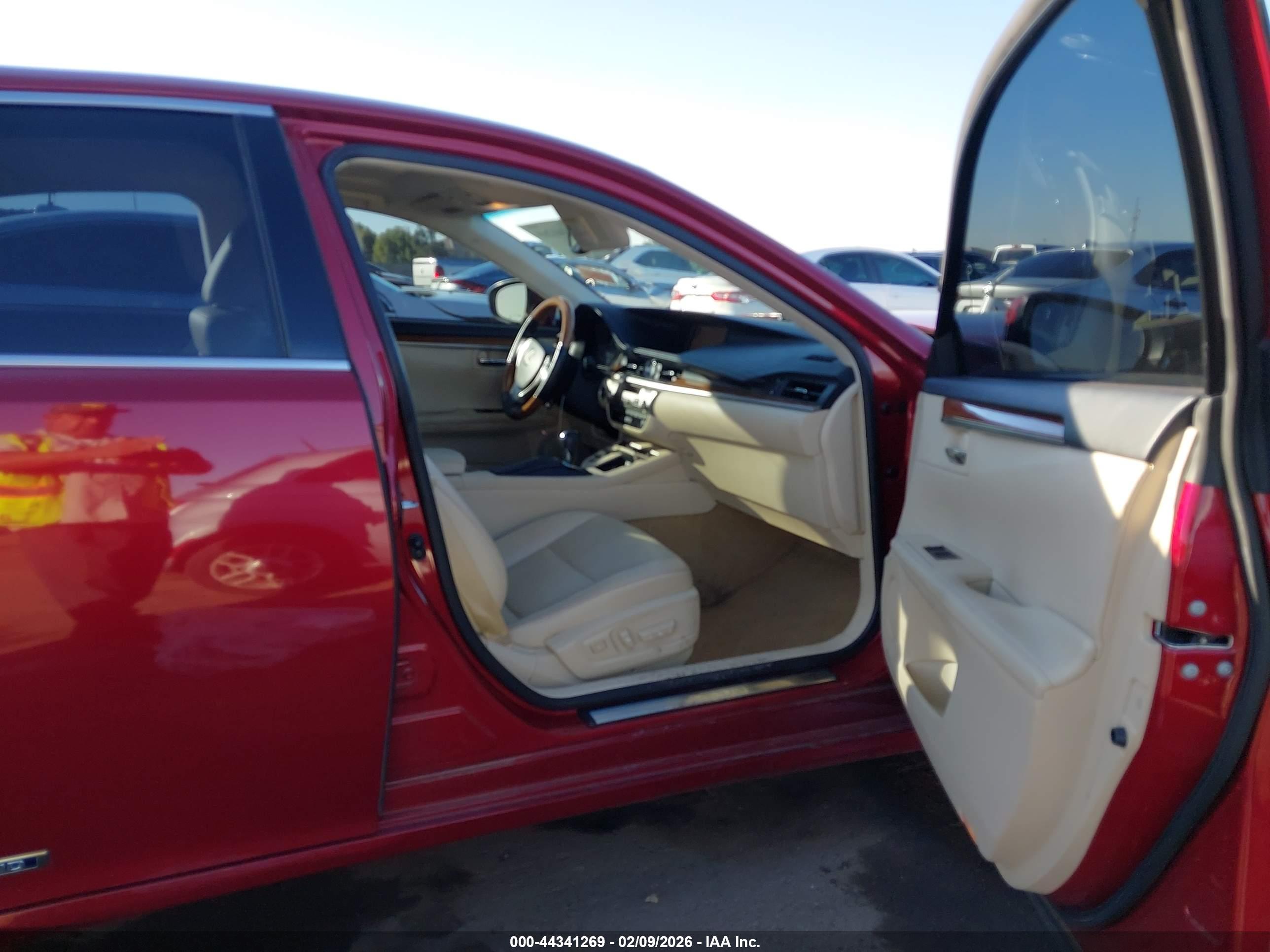 LEXUS ES image 5