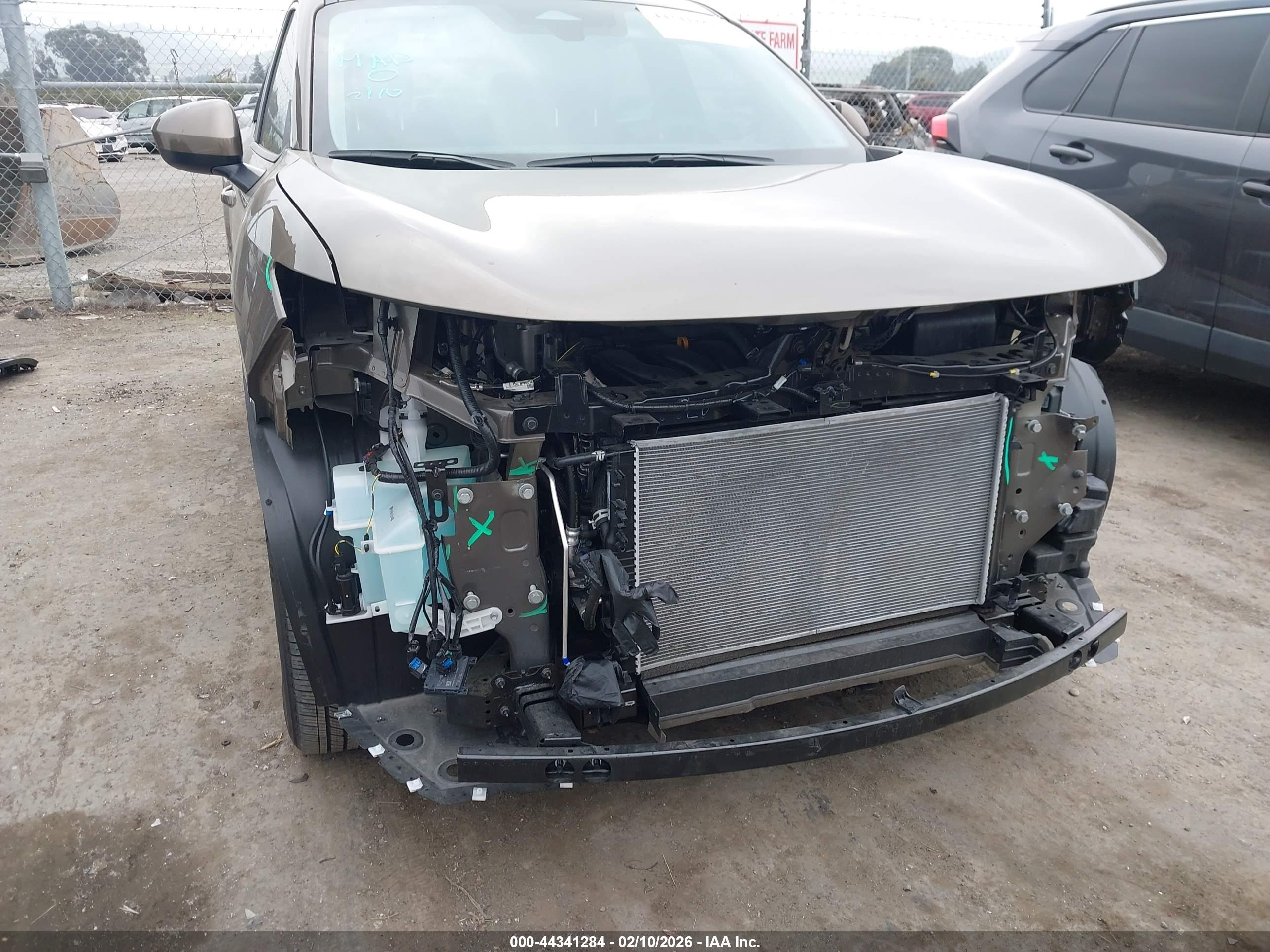 NISSAN KICKS image 6