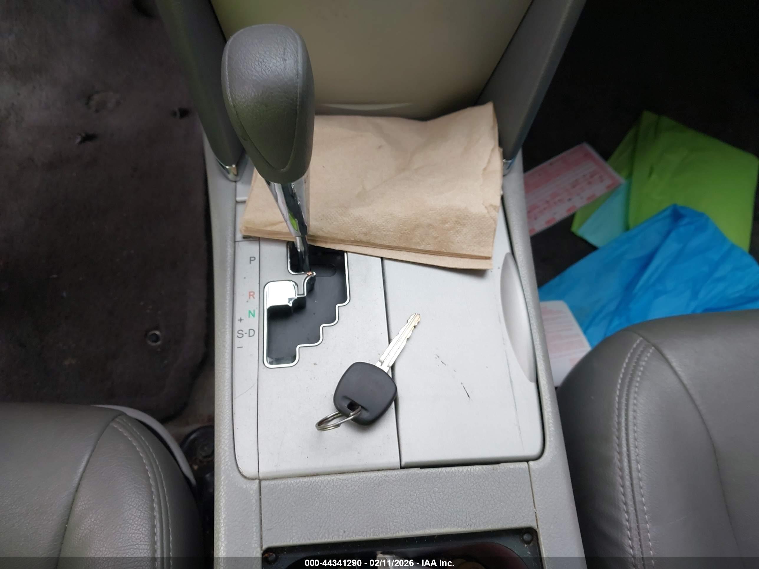 TOYOTA CAMRY image 11