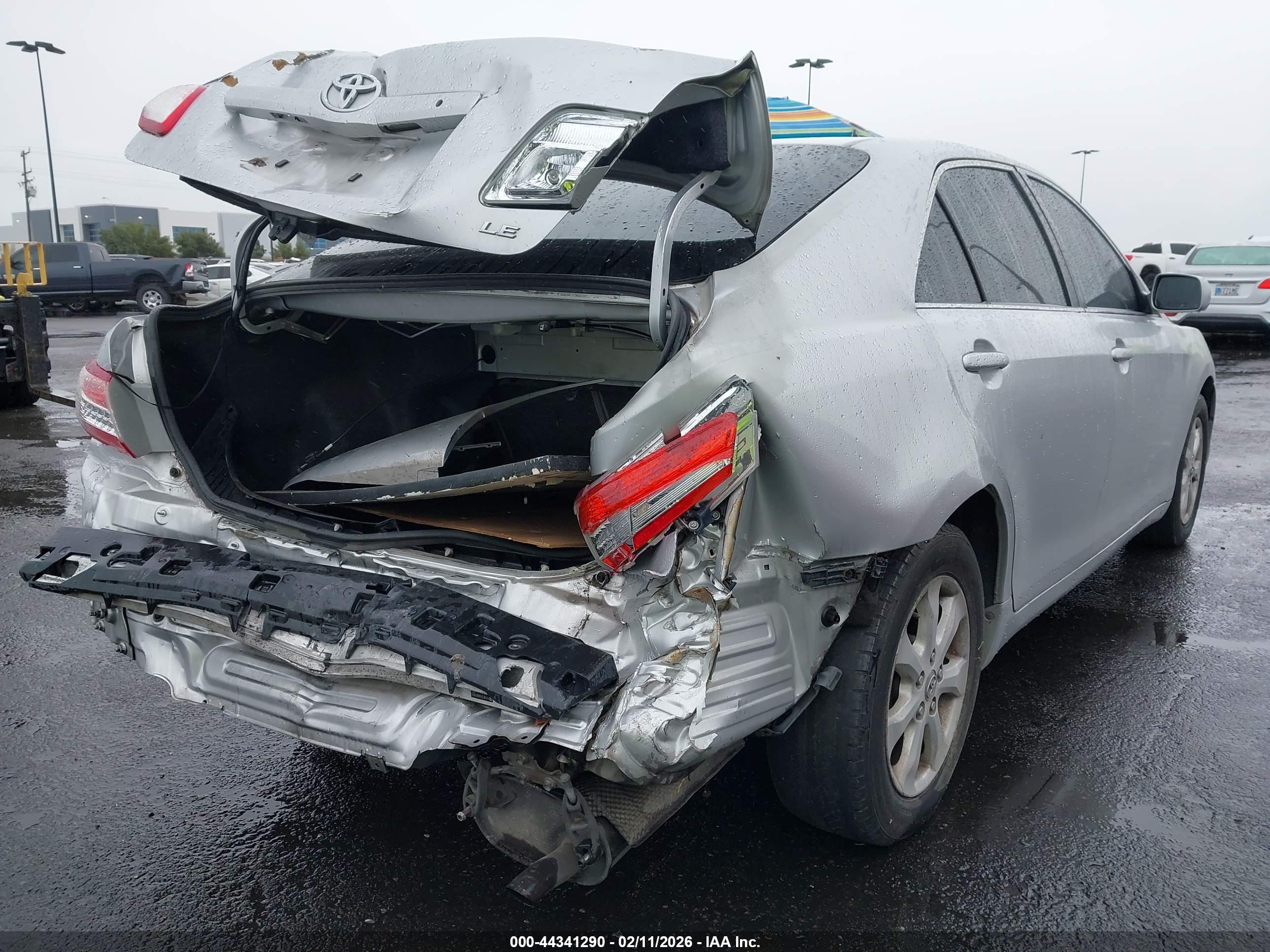 TOYOTA CAMRY image 4