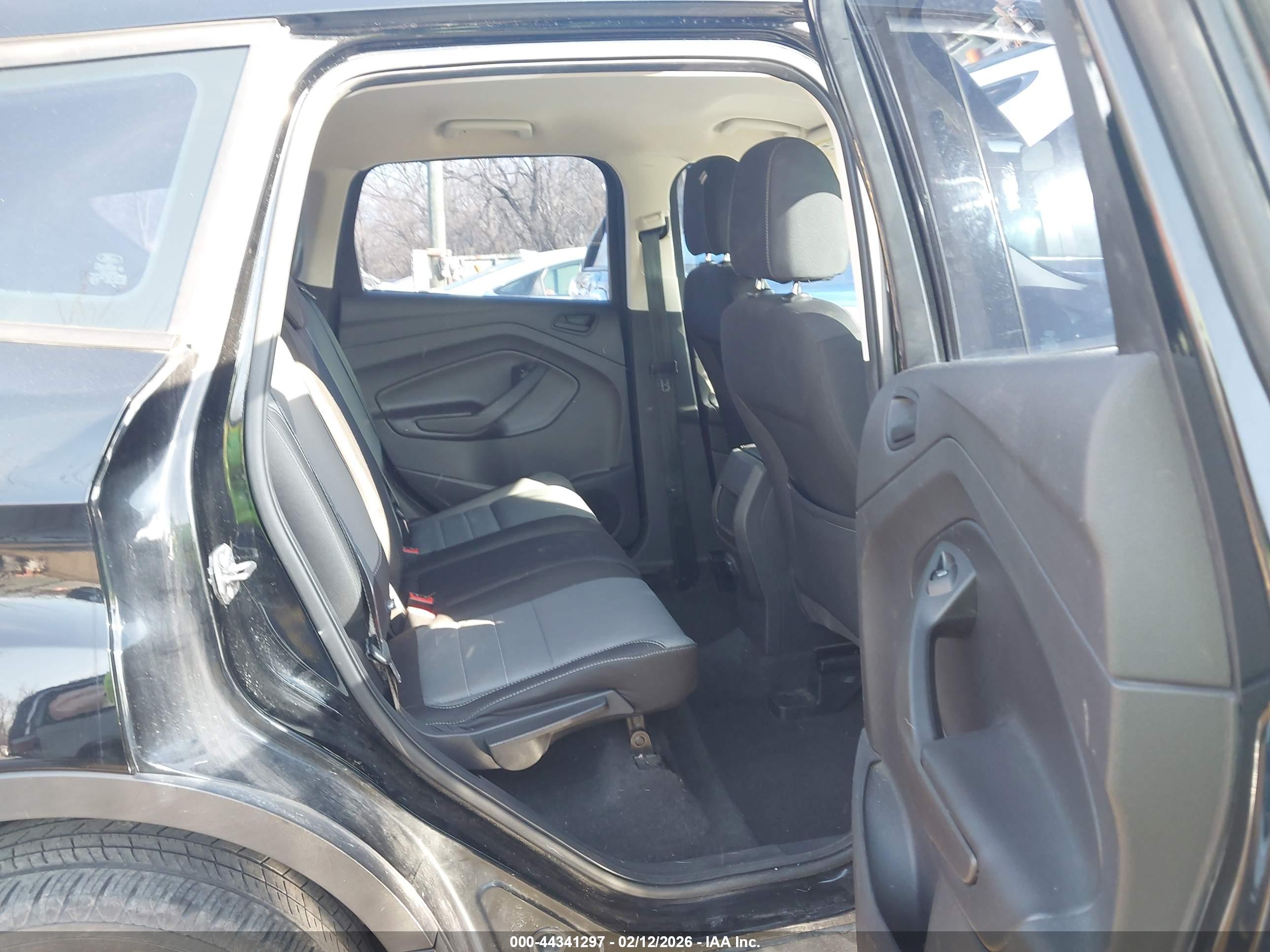 FORD ESCAPE image 8
