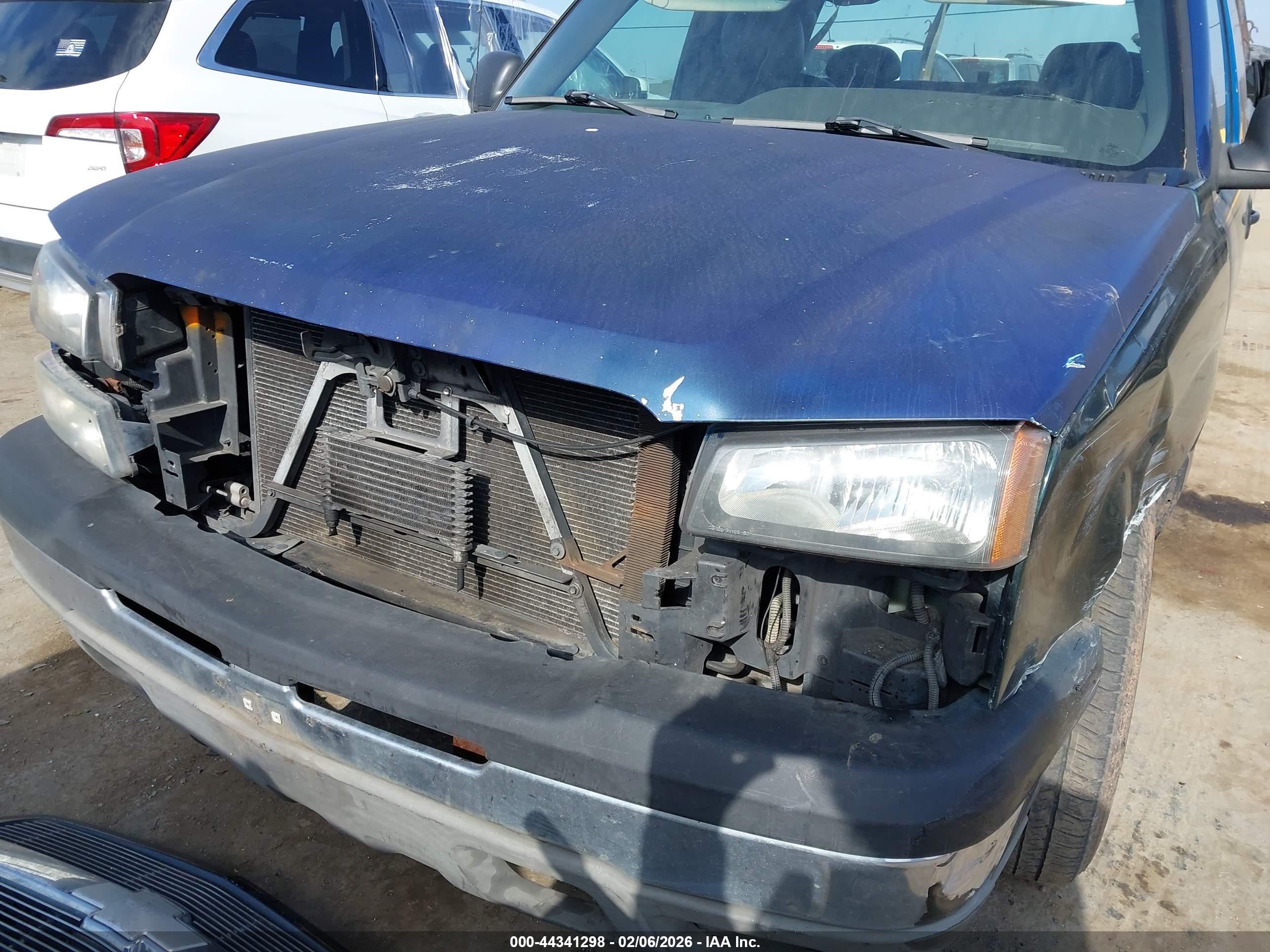 CHEVROLET SILVERADO image 6