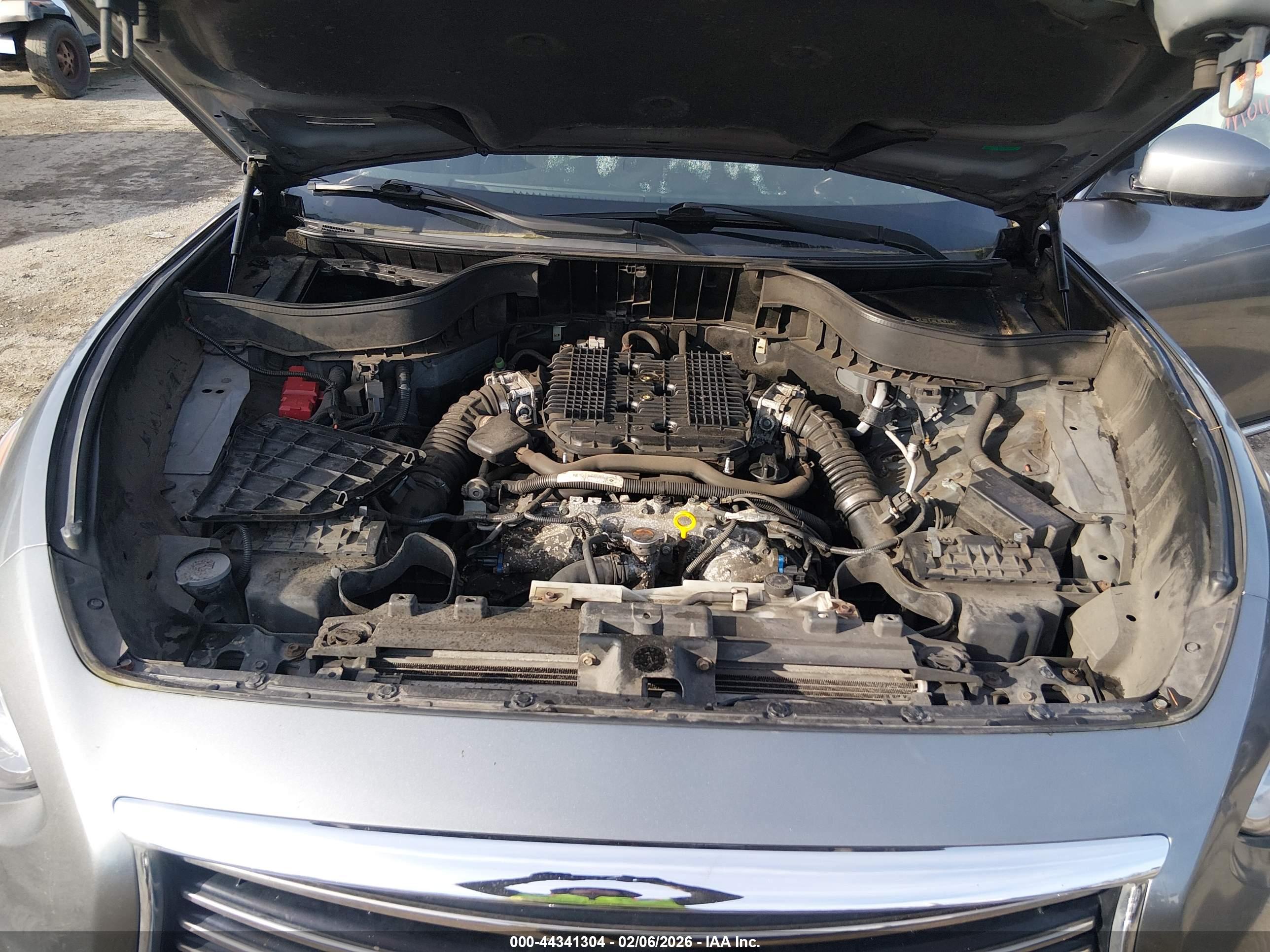 INFINITI FX35 image 10