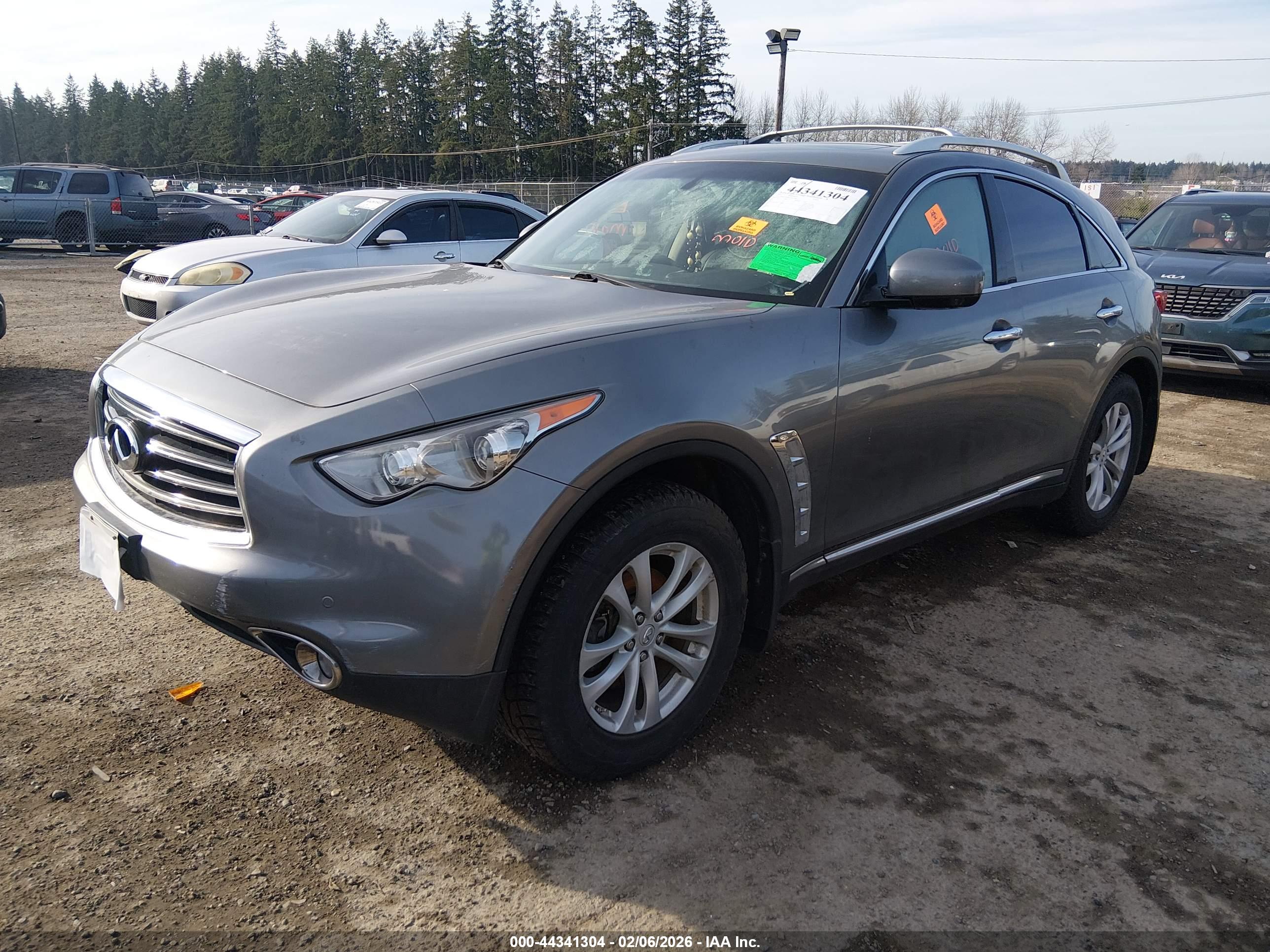 INFINITI FX35 image 2