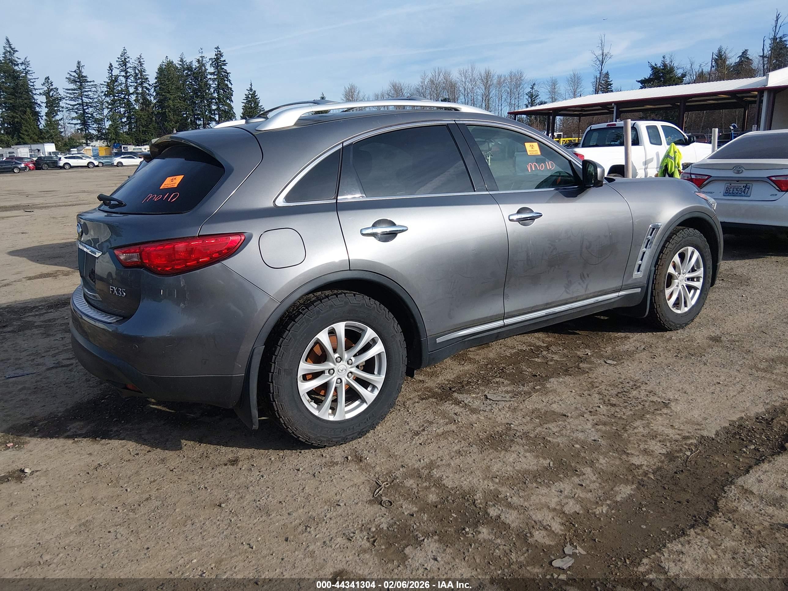 INFINITI FX35 image 4