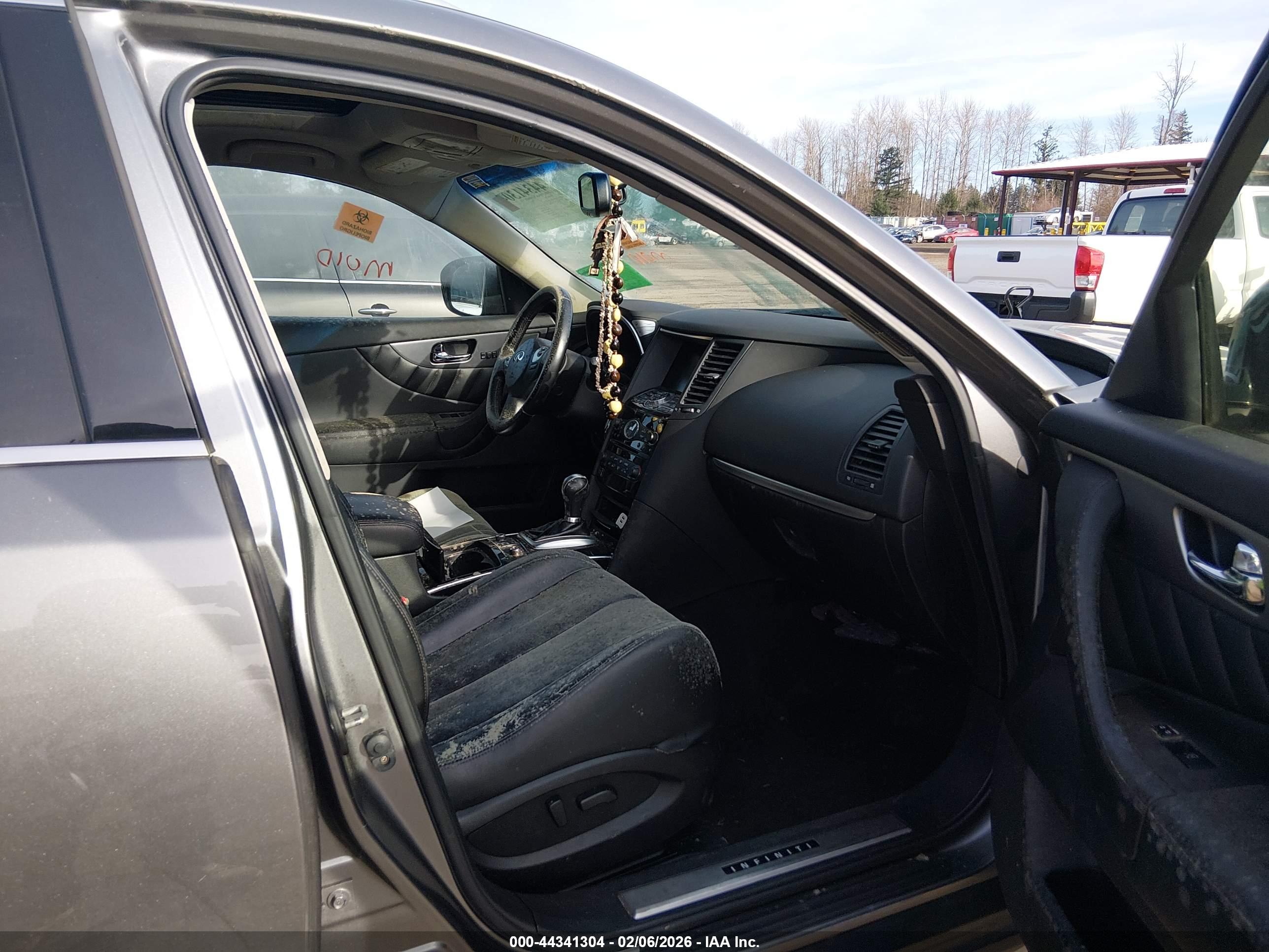 INFINITI FX35 image 5
