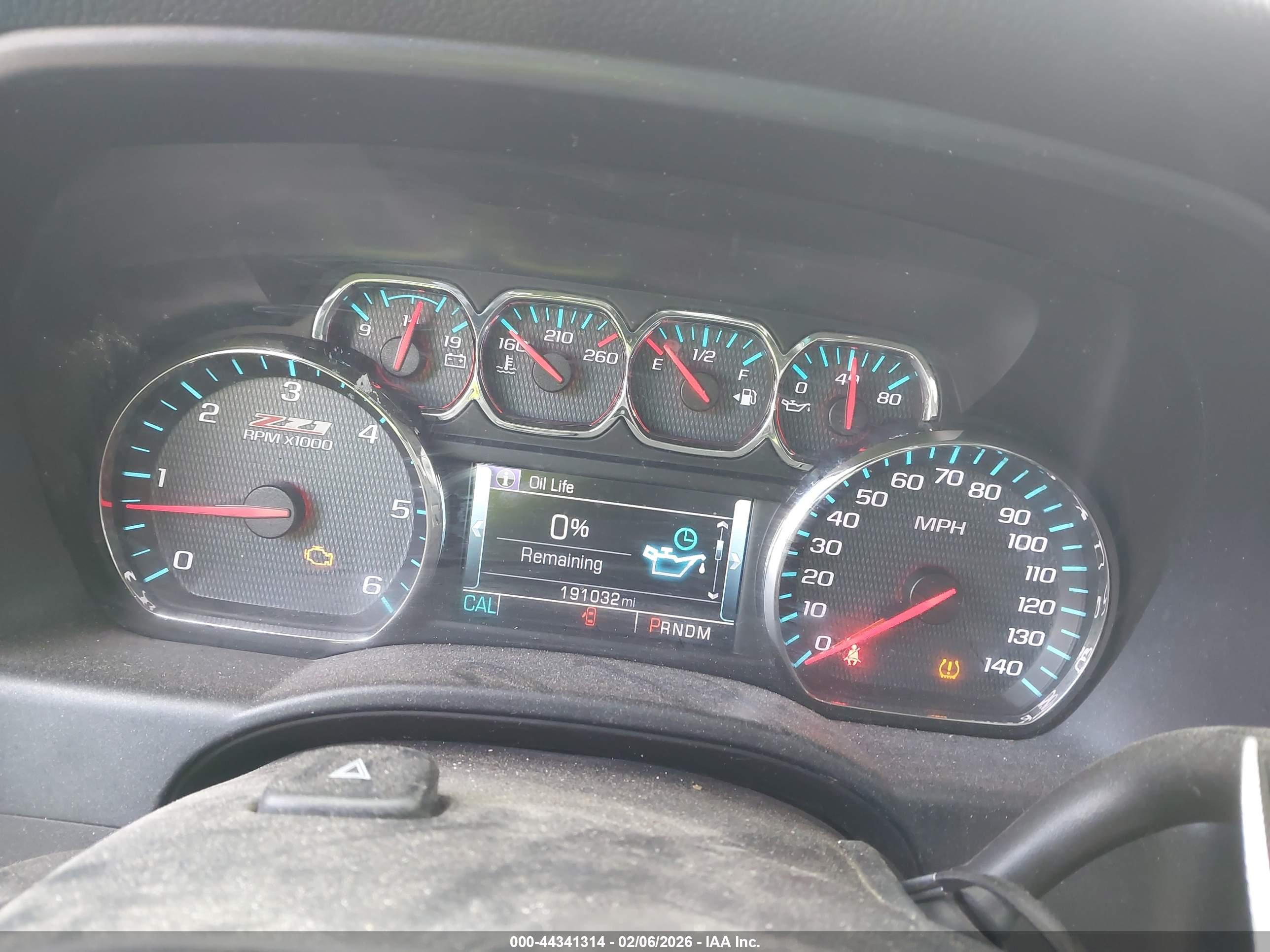 CHEVROLET SILVERADO image 7