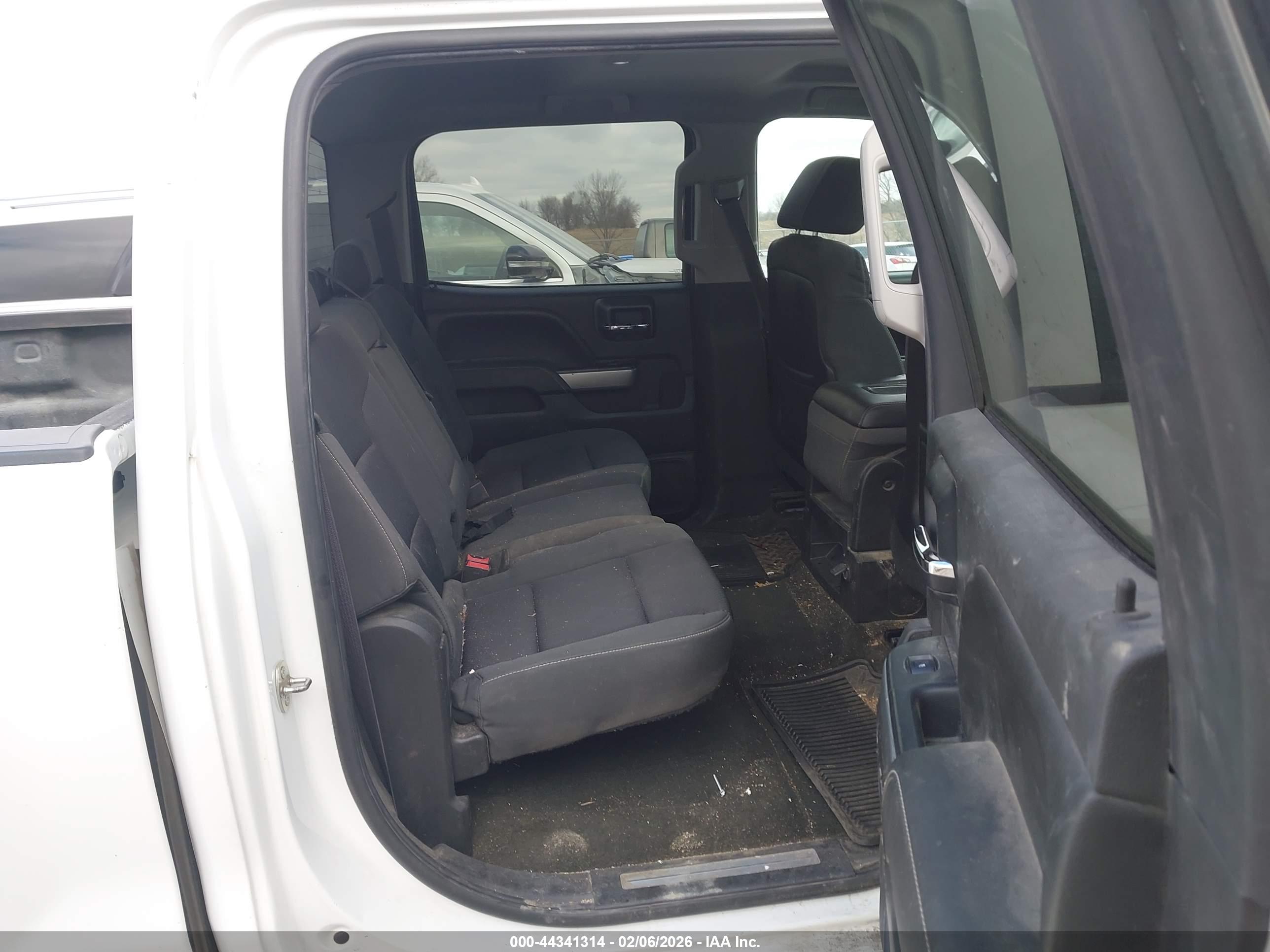 CHEVROLET SILVERADO image 8